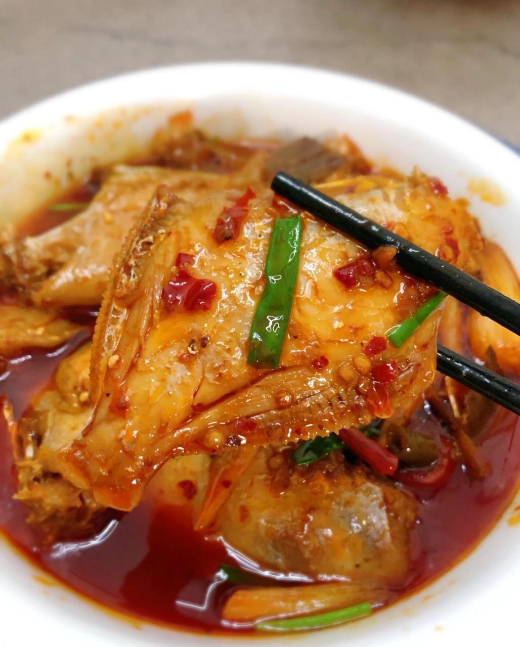 耗儿鱼这样做嘿好吃97 08所需材料及佐料:耗儿鱼,泡姜泡辣椒,火锅