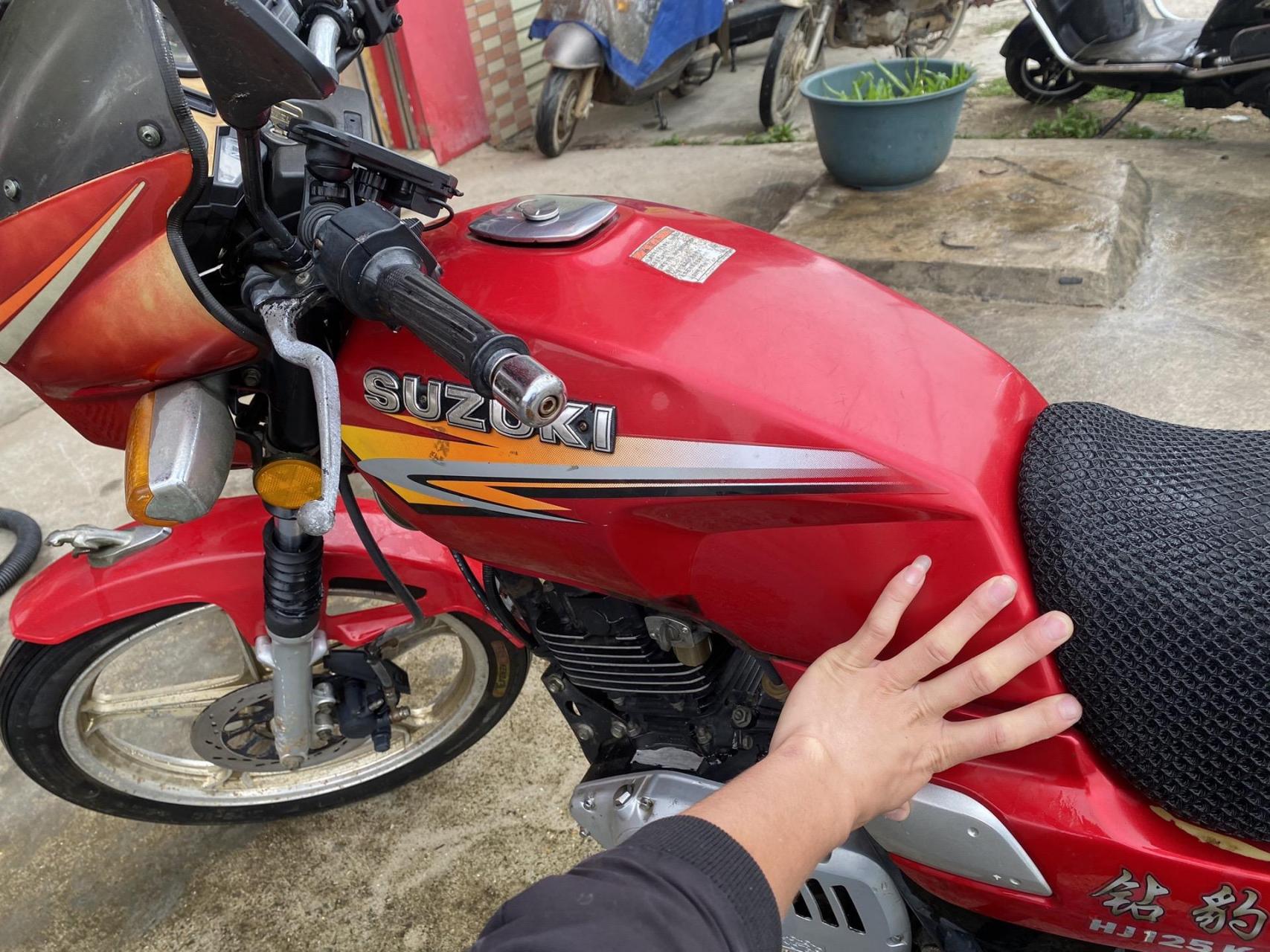 豪爵钻豹hj125k机头漂亮  响声静 正常使用 零投资