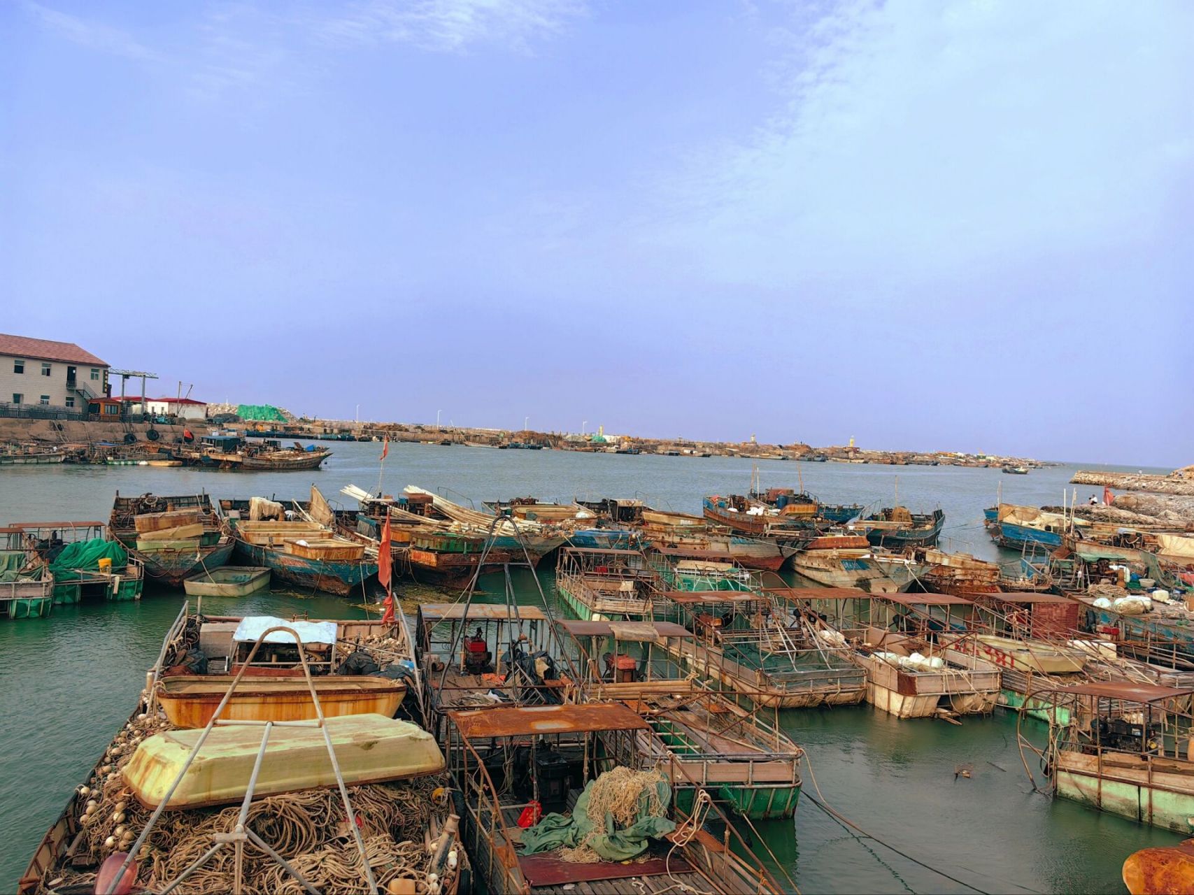 连云港—羊山岛日落时分 都说连云港的海不好看,确实,颜色不够瑰丽.