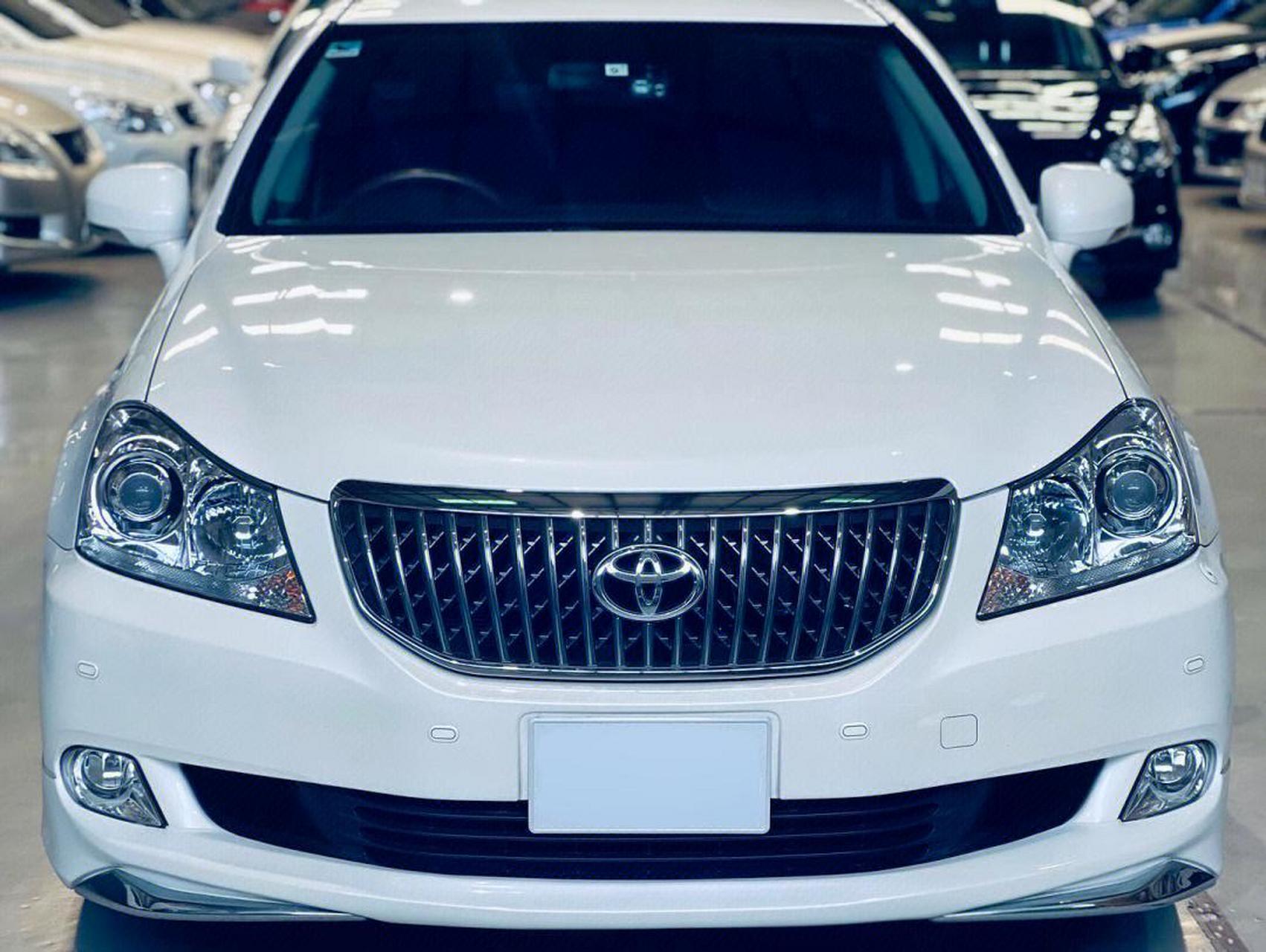 丰田皇冠马杰斯塔  09 toyota crown majesta urs206 v8 1ur-fse 4.