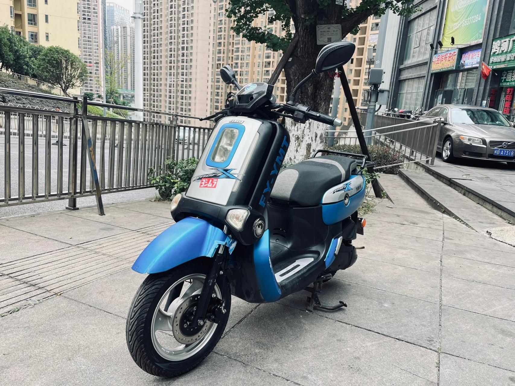 飞鹰e酷110 成色如图 车况精品  安全行驶16000公里 发动机无拆修