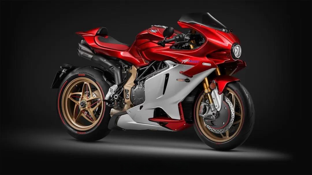 mv奥古斯塔发布了限量版 superveloce 1000 serie oro,该车型限量500