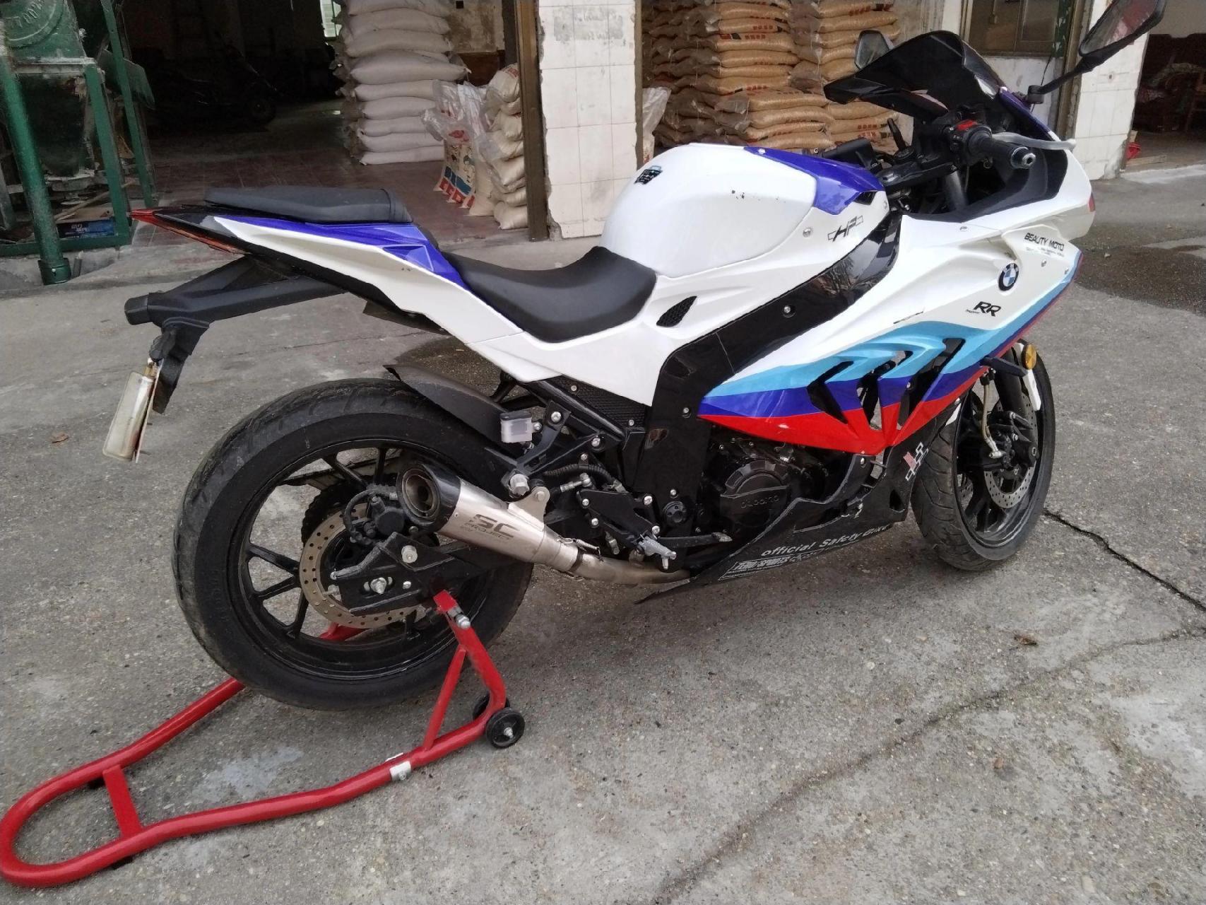 国产宝马双r,20年上牌,排量200cc,电喷,三千多公里实表,精品车况.