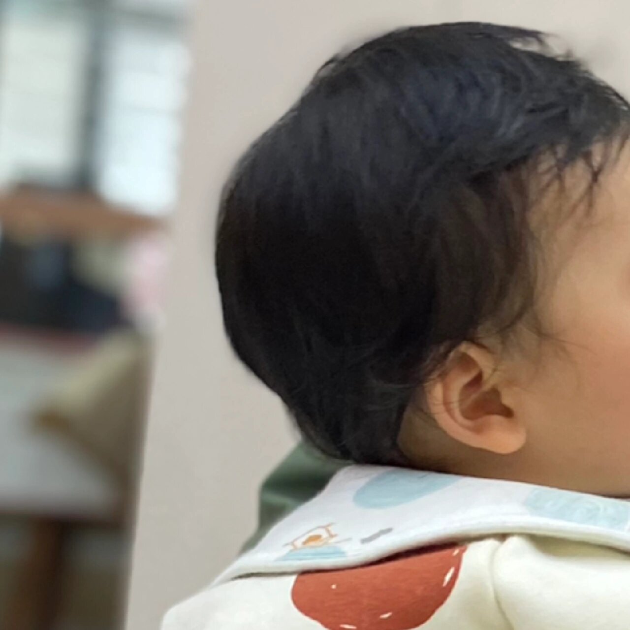 宝宝的拴马桩 娃娃生下来就有这个栓马桩,取了一根她妈妈我的秀发,带