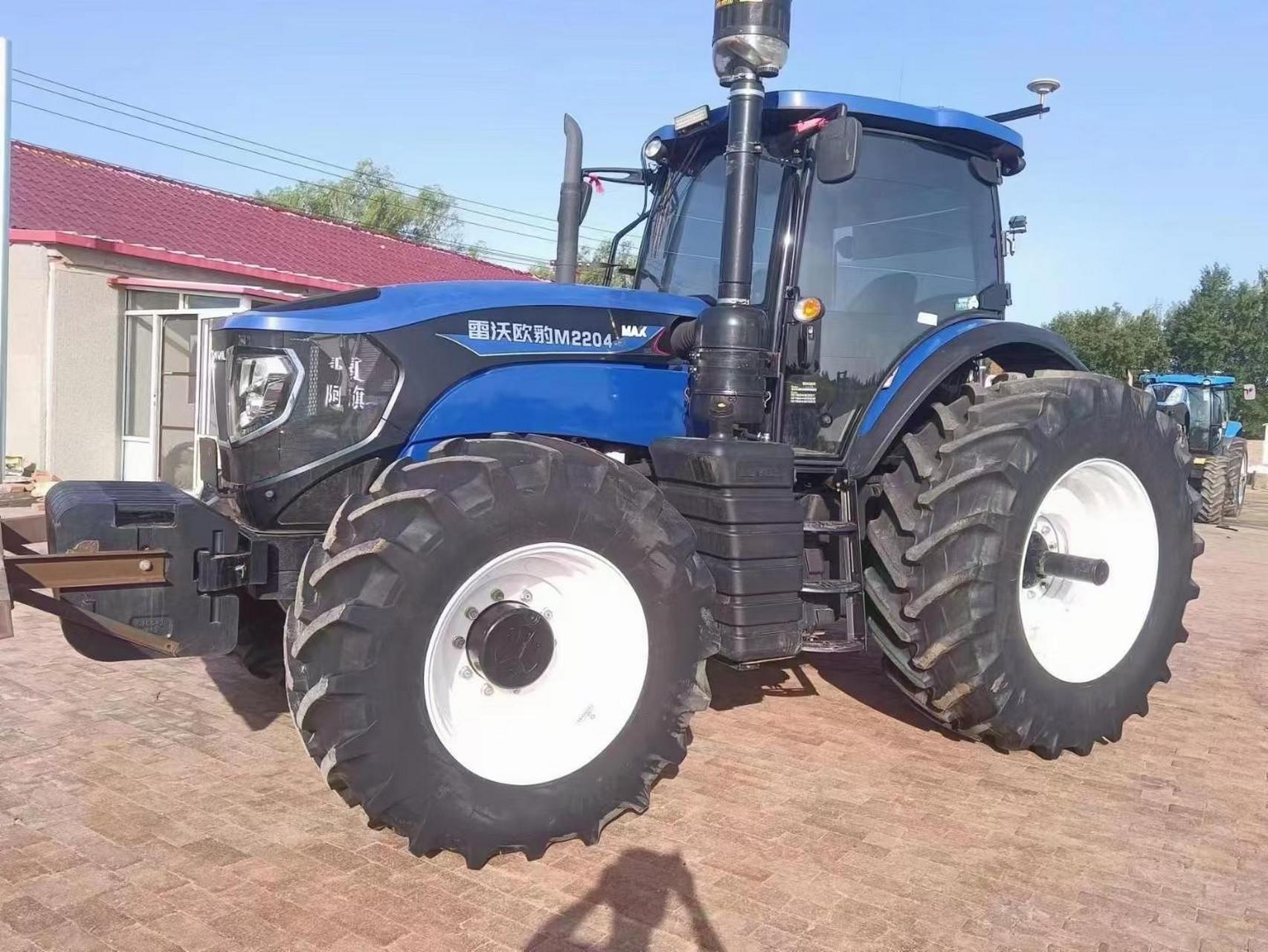 20年雷沃拖拉机2204,全国提档过户,原车导航,650大胎,都懂的哈,喜欢来