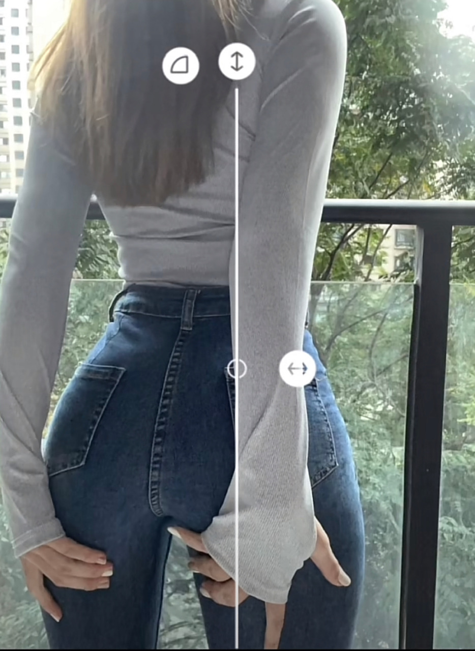 紧身牛仔裤[色]#微胖是最好的身材##性感女神##紧身牛仔裤