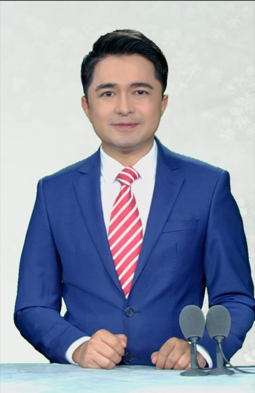 我是主持人海米提,近视对主持人这个职业来说困扰太多了,我们需要