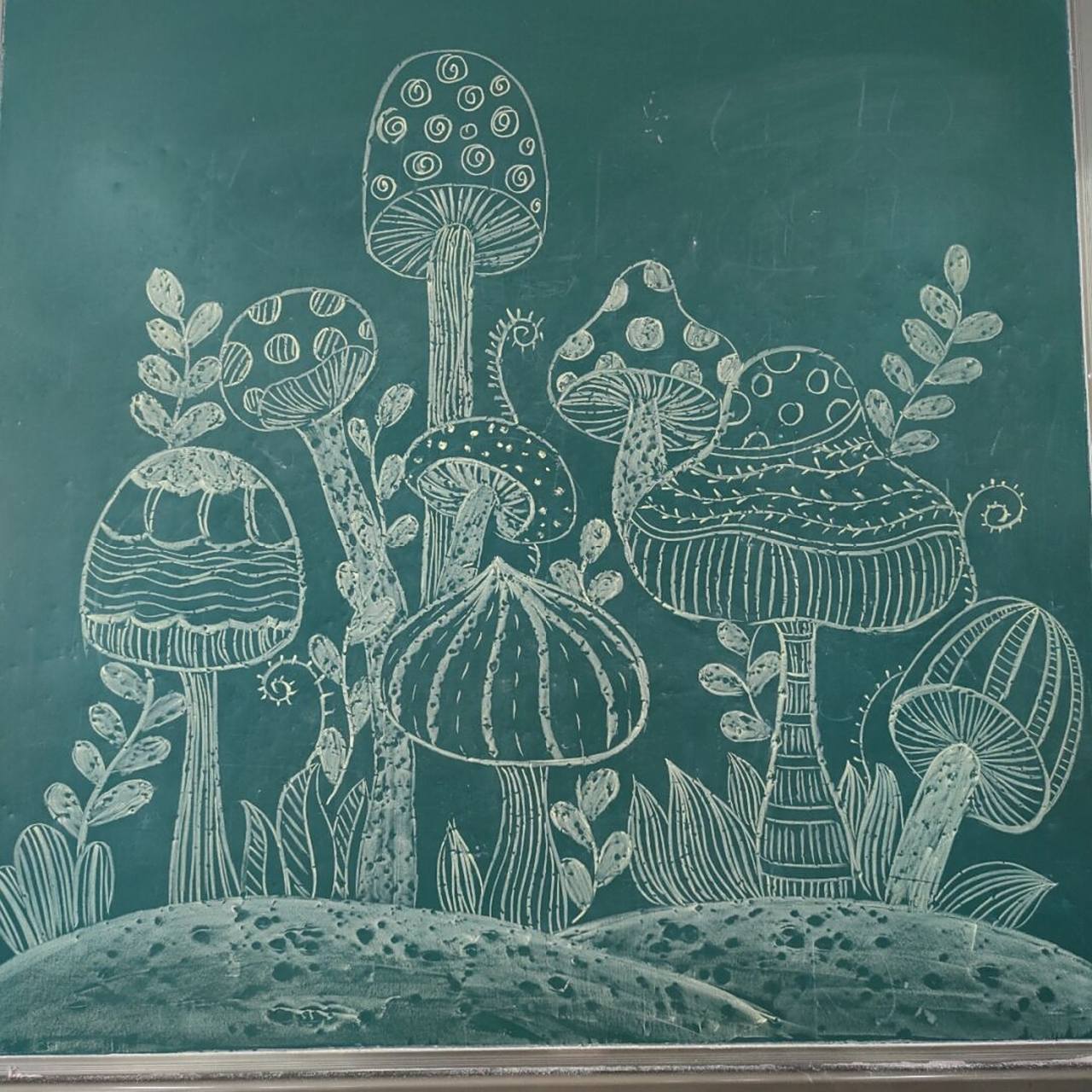 人美版小学美术四年级下册|《会动的线条》 网上找的图,符合主题就给