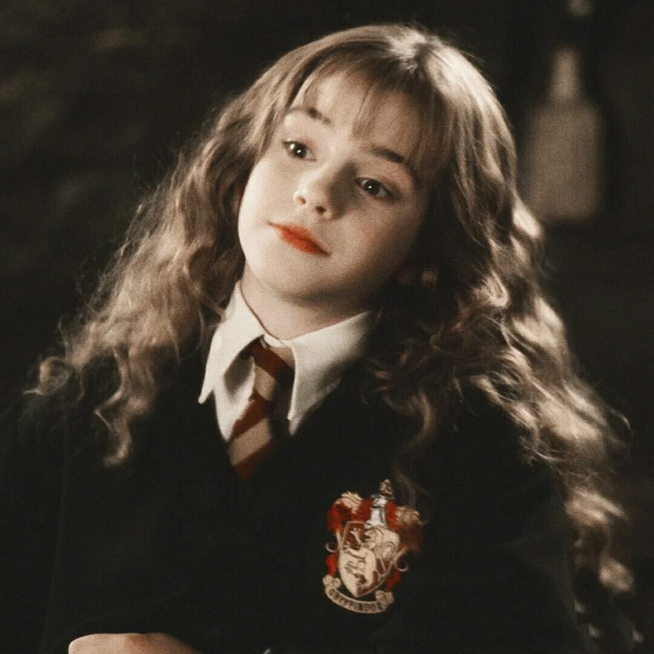 赫敏头像! !(不是原创) 我花了半小时找的赫敏美图!不愧是美女学霸!