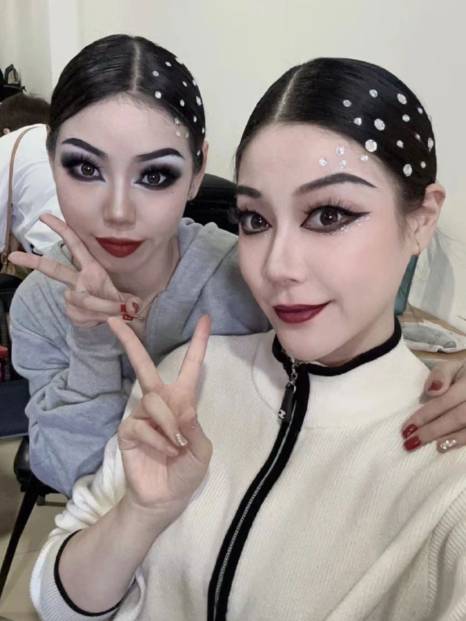 北京化妆师/拉丁舞/舞台妆 无论是烟熏还是欧式结构配合舞者本身的