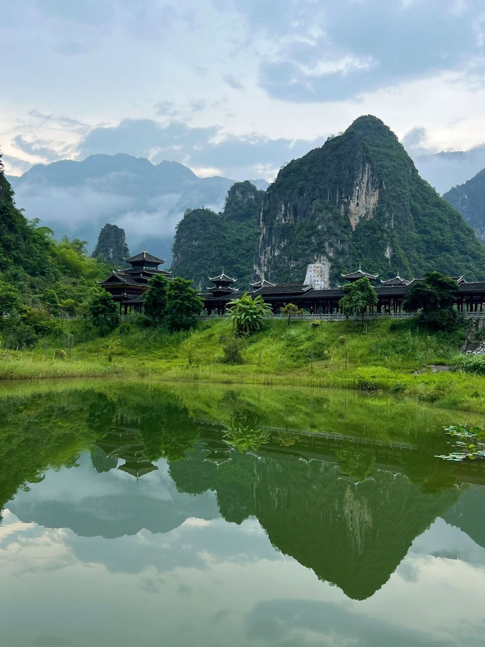 凌云浩坤湖风景区图片