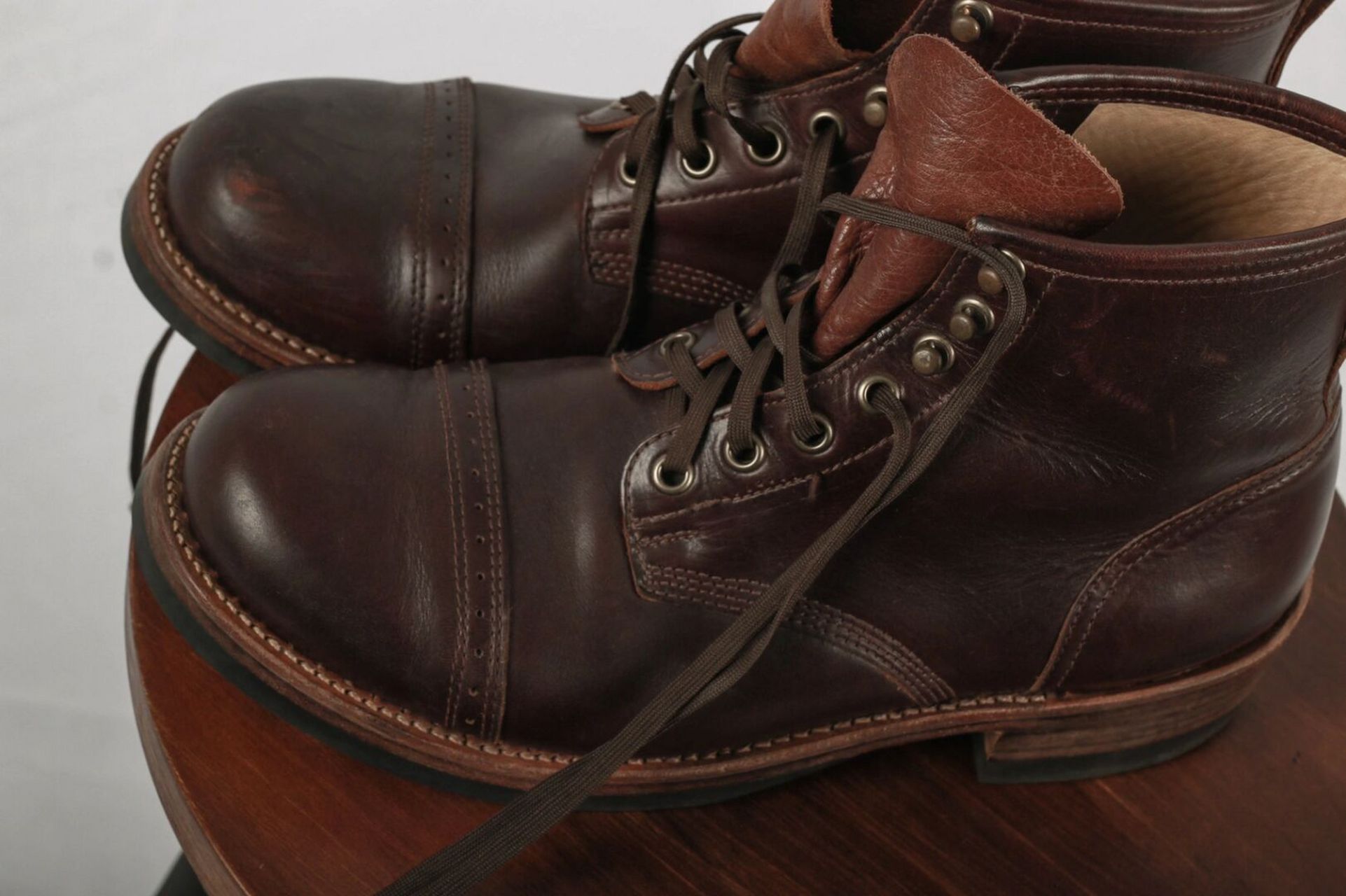 私物分享又来了,今天带来的依然是一双靴子,是美国品牌julian出品的