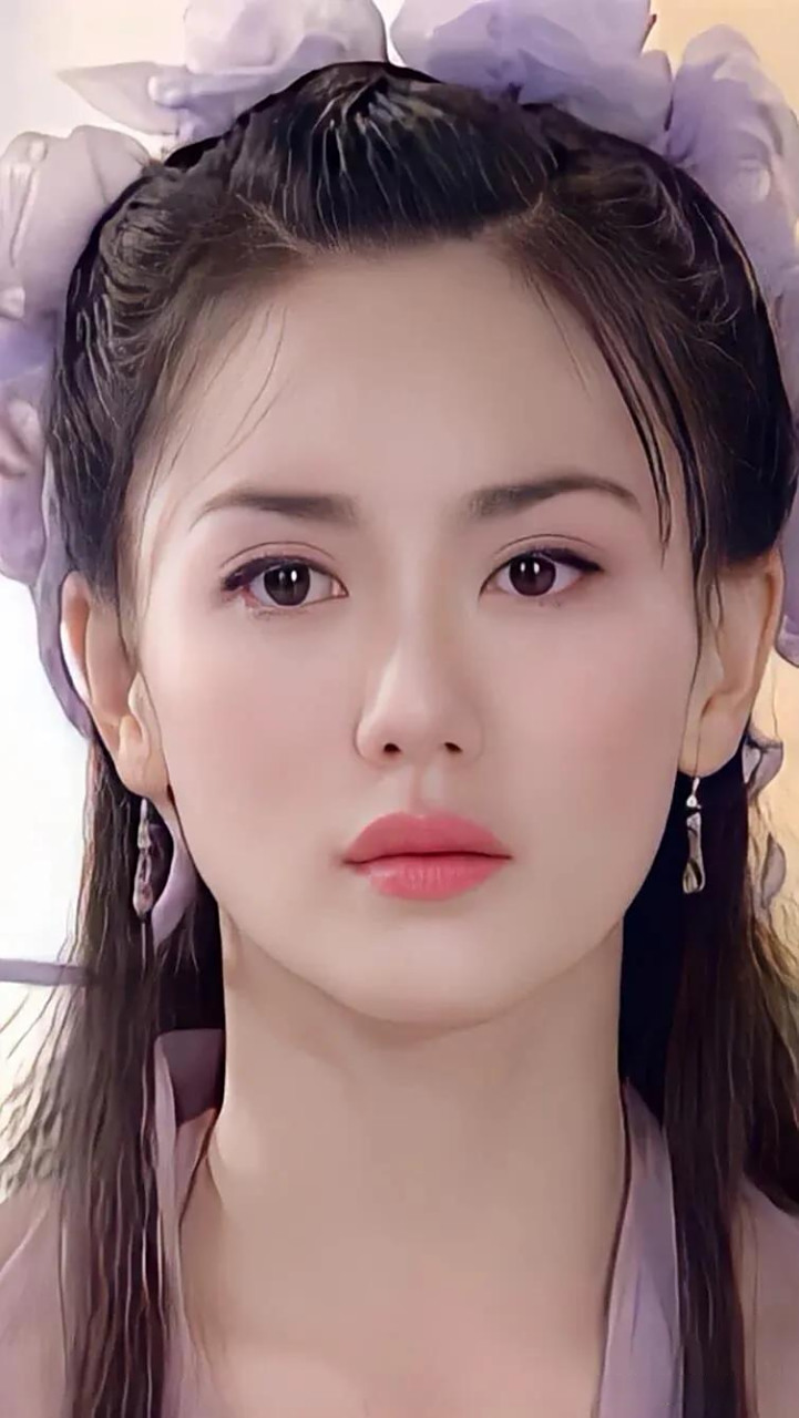 每日一美,今日郭妃丽 有点美丽大方,有点俏皮可爱,还有点媚而不俗.