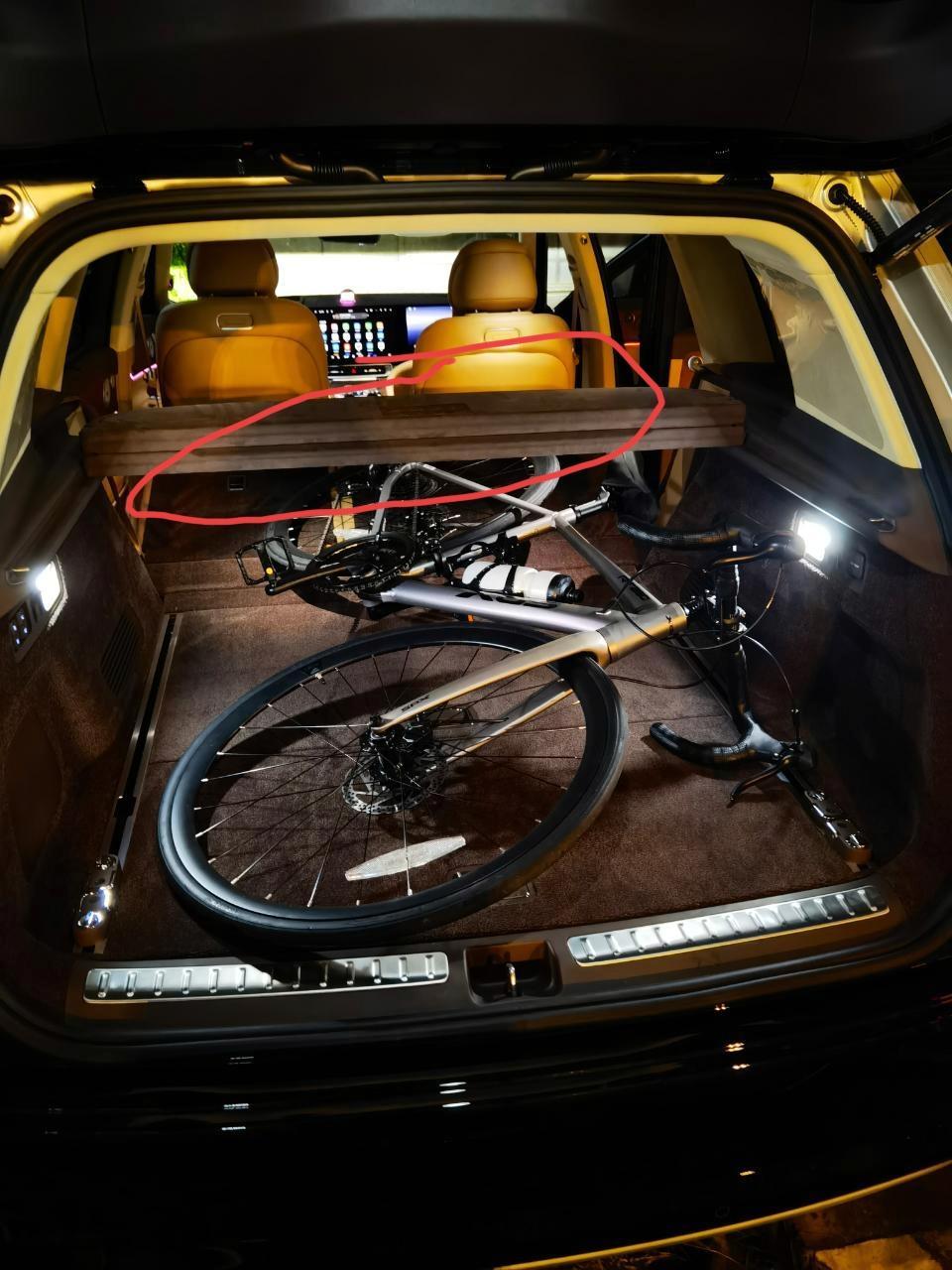 塞里斯好好培训下销售吧,真的,我suv后备箱放自行车