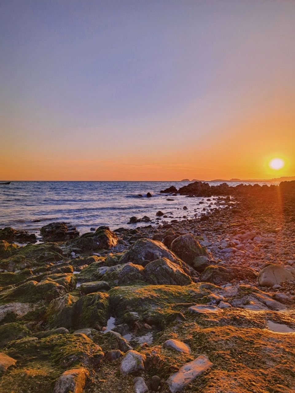 冬天大风吹出来的 银沙滩的日落从四点半待到五点十分左右 银沙滩与