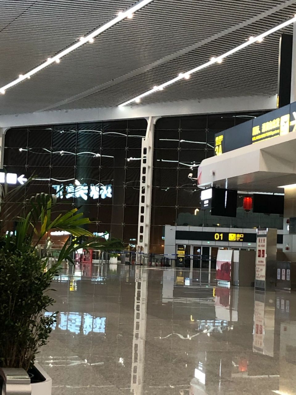 重庆江北机场t3过夜 晚上深夜航班到重庆已经1点多了,第二天打算坐