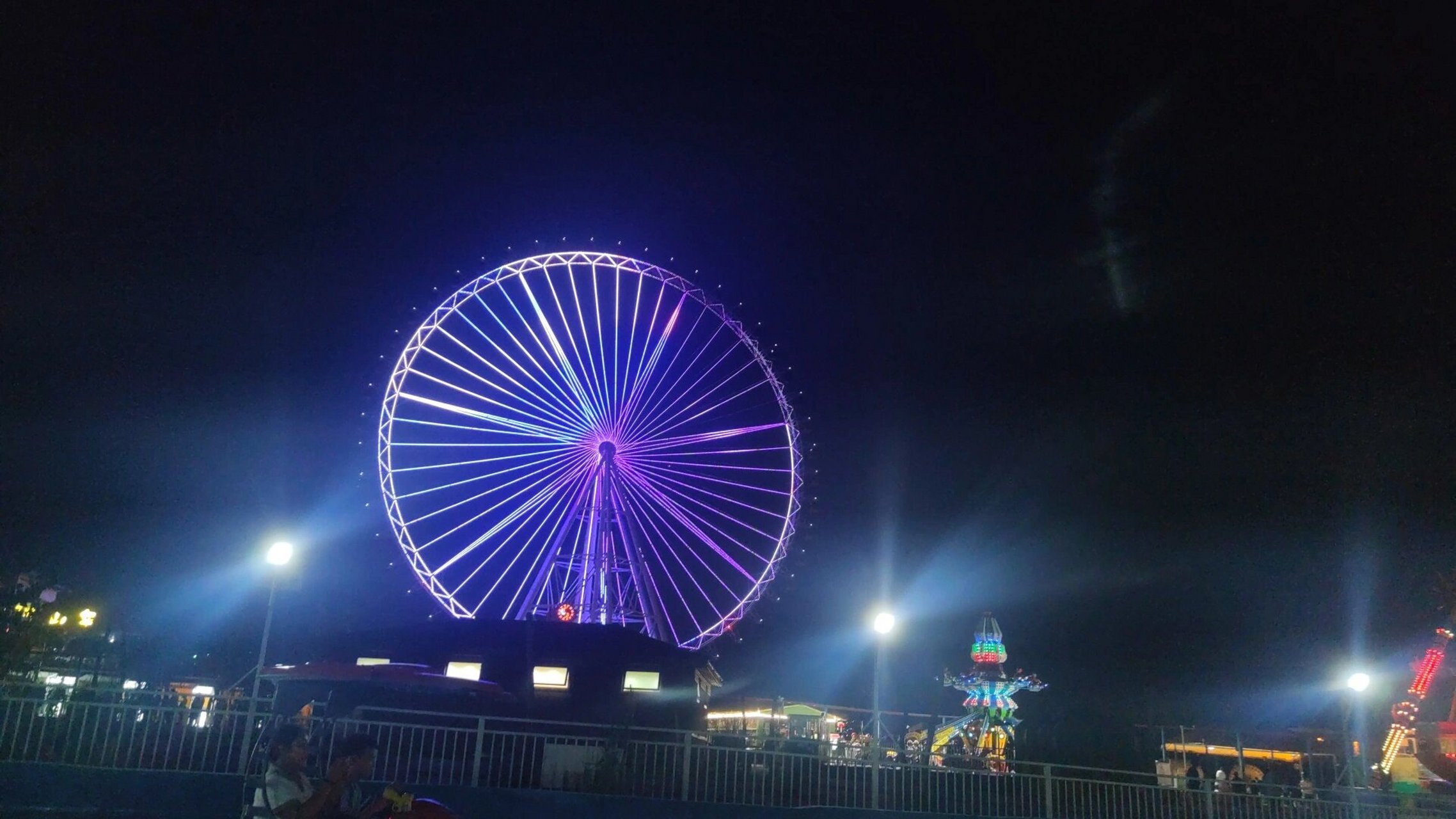 邯郸园博游乐园 排队排的时间好长哇,从下午四点到晚上九点四十五玩了