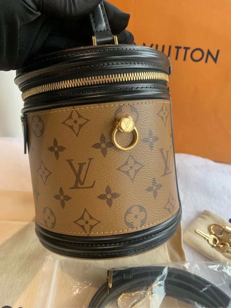 lv发财桶包 |一眼心动的包包 "发财致富"第一步,先入一个发财桶福气