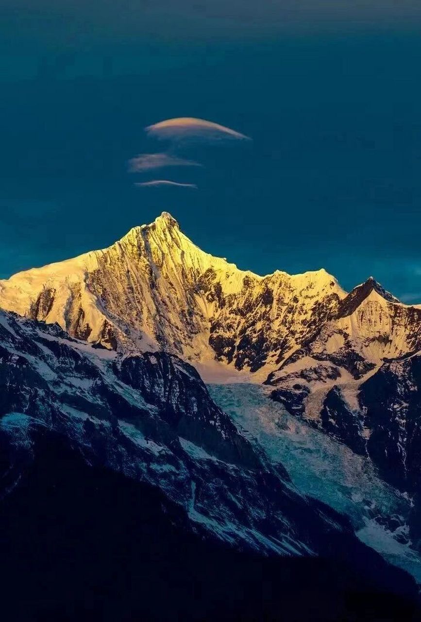 梅里雪山日照金山!最佳时间(十月到五月)!