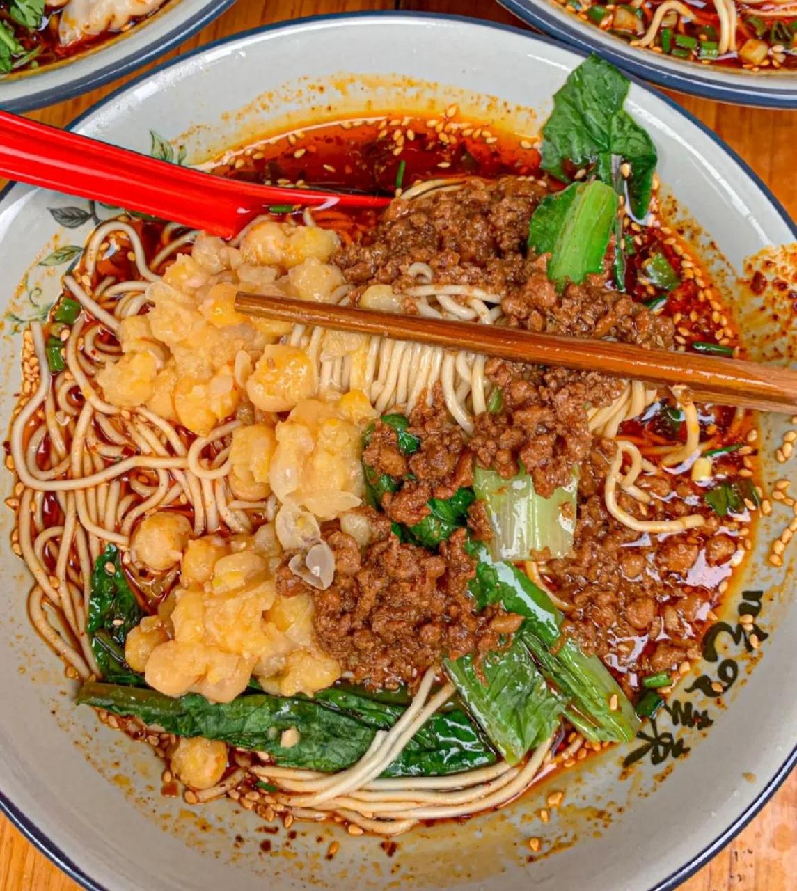 重庆小面油腻(重庆小面太难吃了)