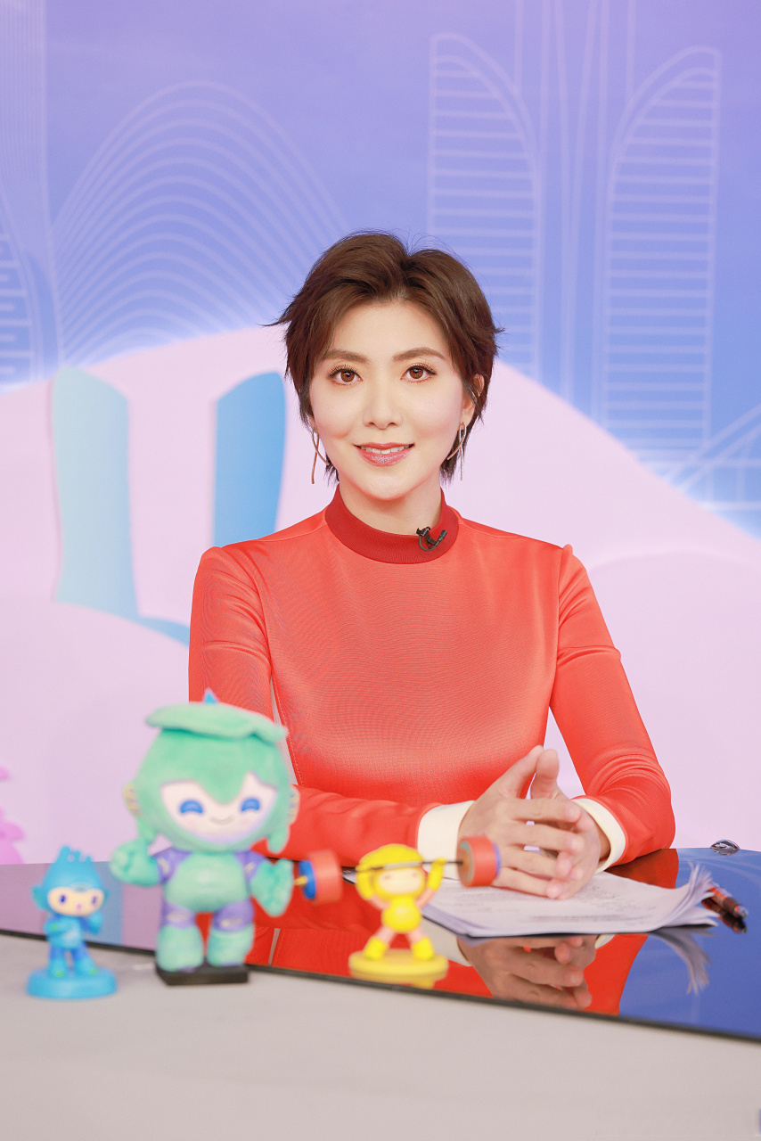 荣耀并肩梦想 95央视网《大咖陪你看》 92主持人【紫檀】 96