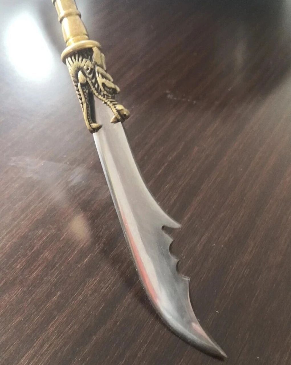 微型青龙偃月刀 微型青龙偃月刀,长33cm,不锈钢刀刃和杆,黄铜吞口装具