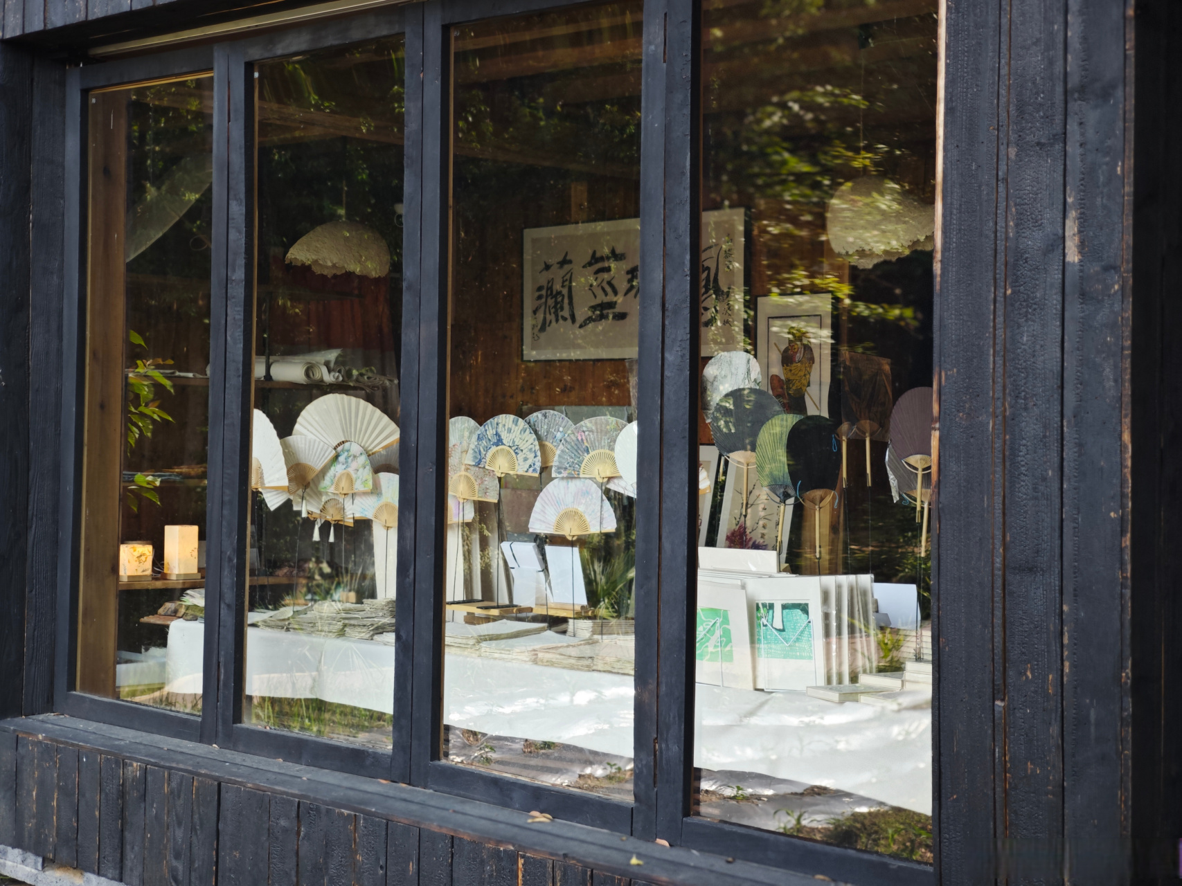 与众不同 【高黎贡手工造纸博物馆】云南省腾冲市新庄村的田野旁,造型