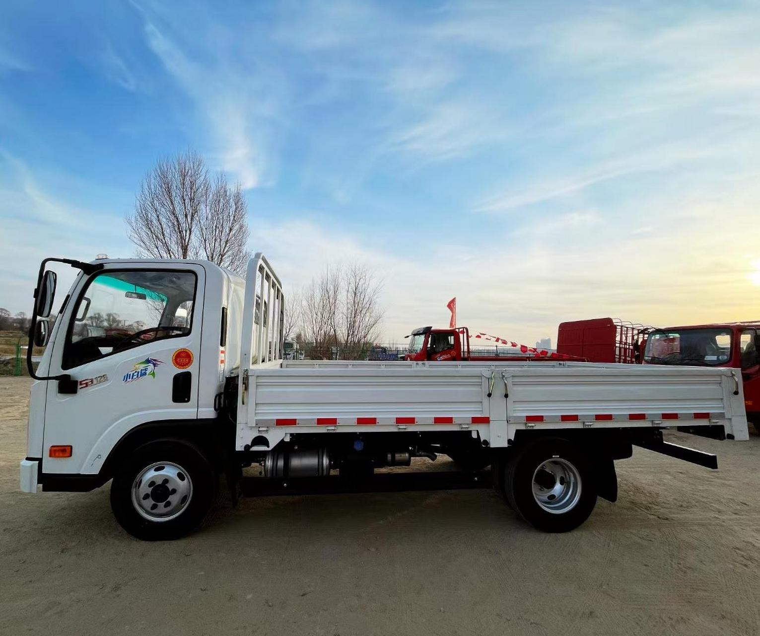 内)电动门窗  中控锁  空调  abs  货箱:4200*2100*400  4米2蓝牌货车