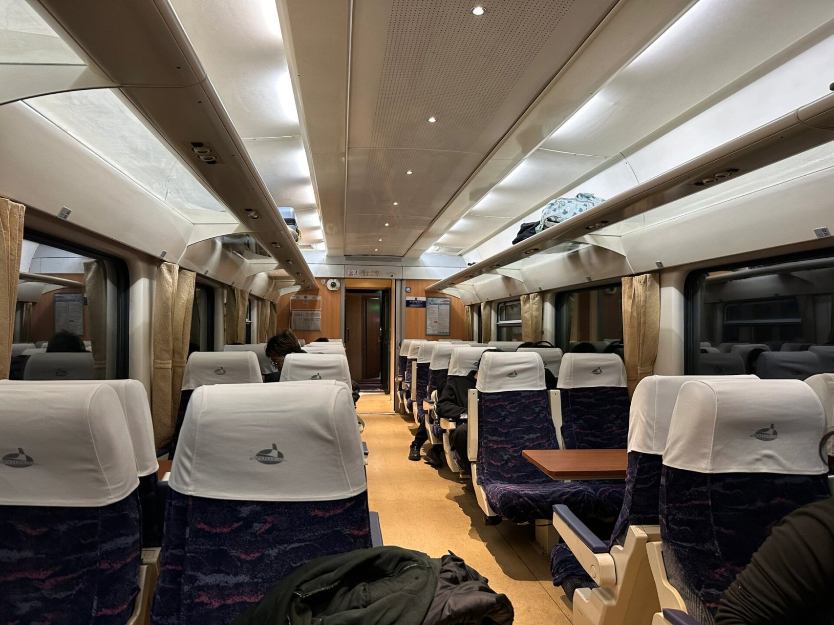 绿皮火车的软座 第一次坐绿皮火车的软座,感觉好高级!