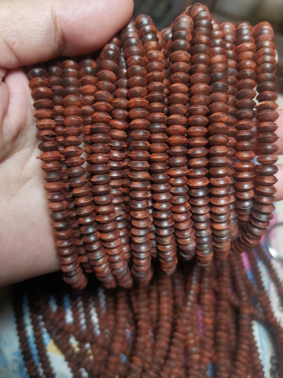 小叶紫檀算盘珠子,隔片,一串200多颗