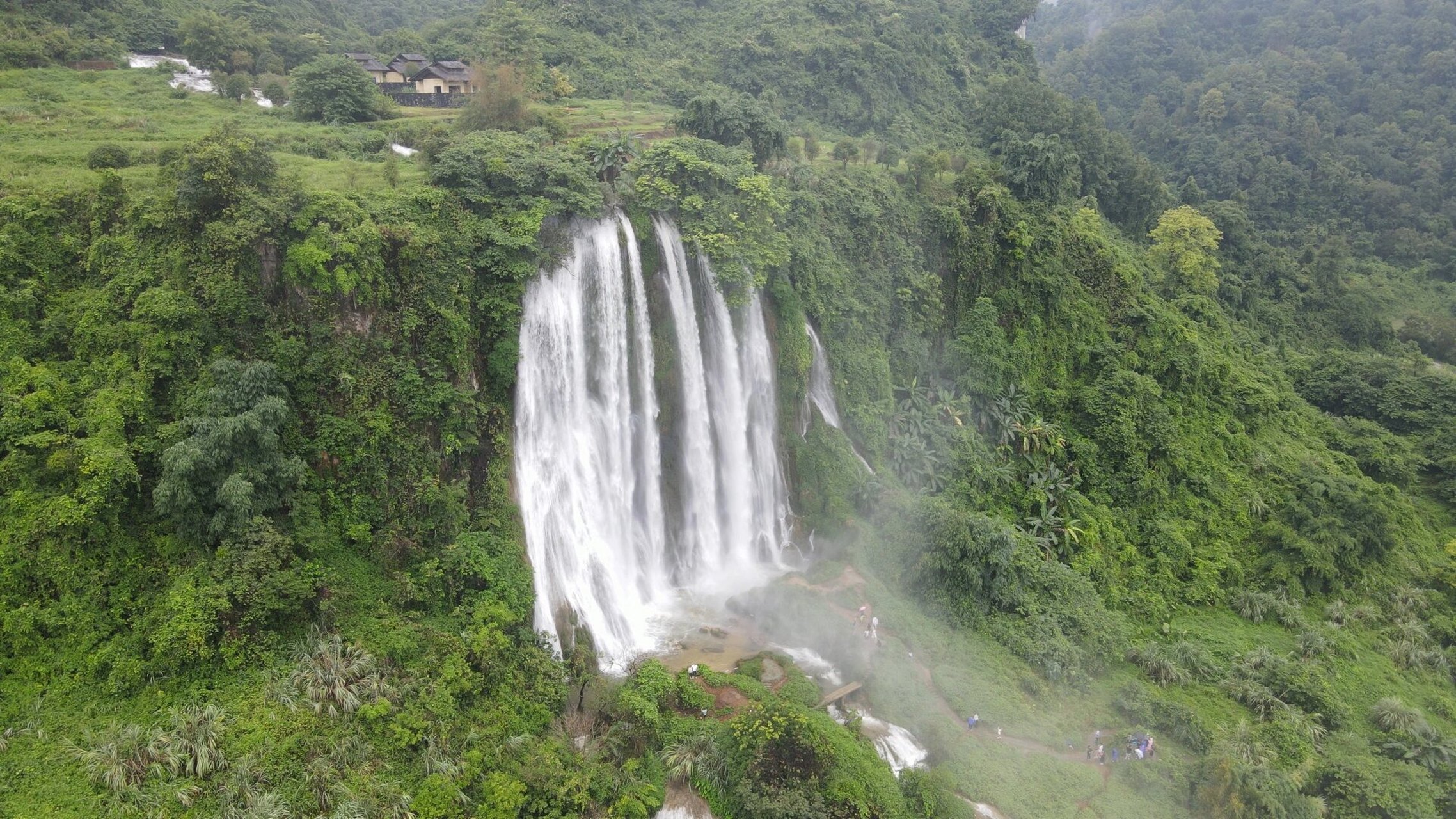 靖西三叠岭瀑布,壮美之境,不可错过的美景 9999 靖西三叠岭瀑布