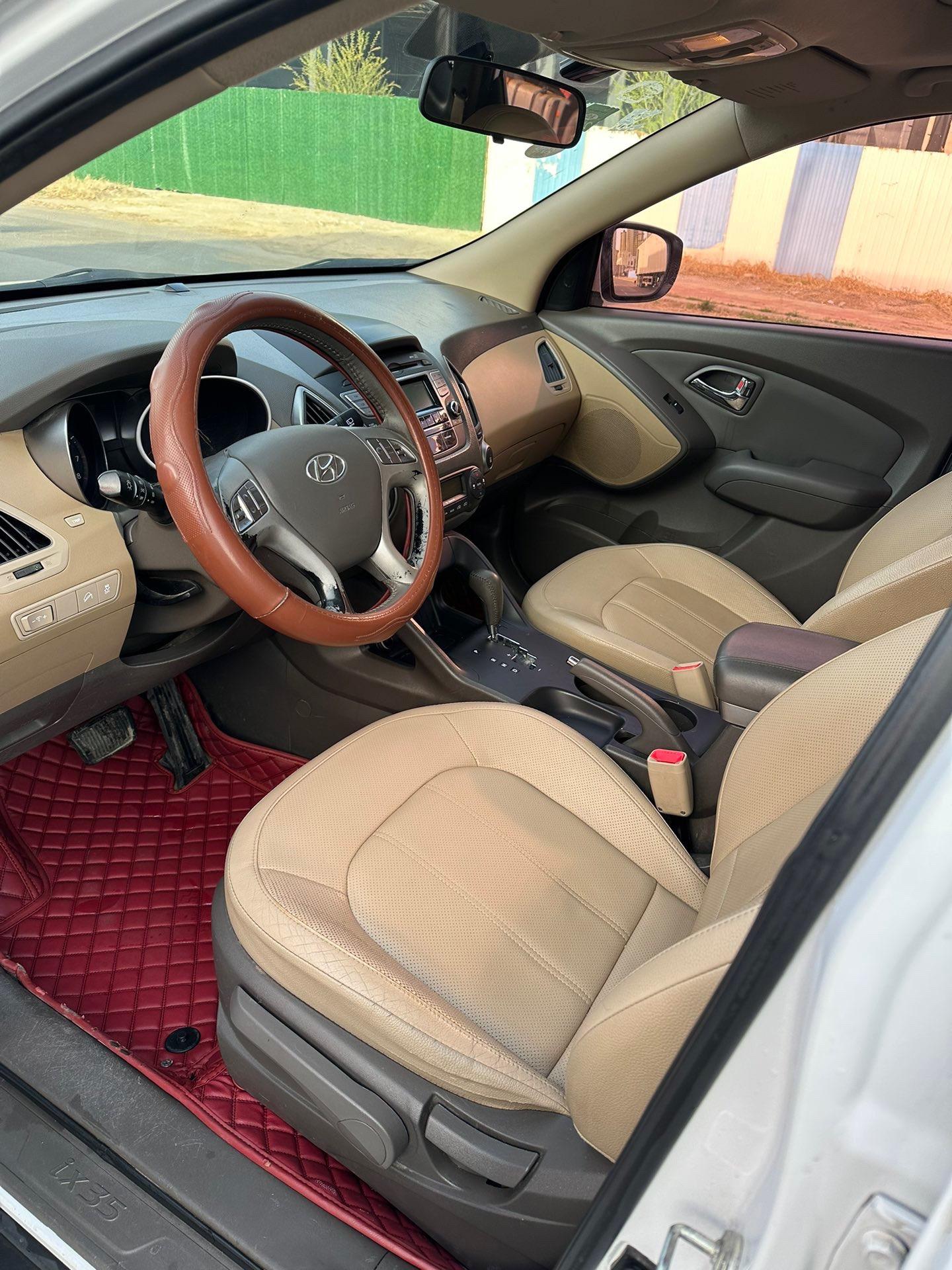 13年现代ix35,2.0自动天窗,个人一手车