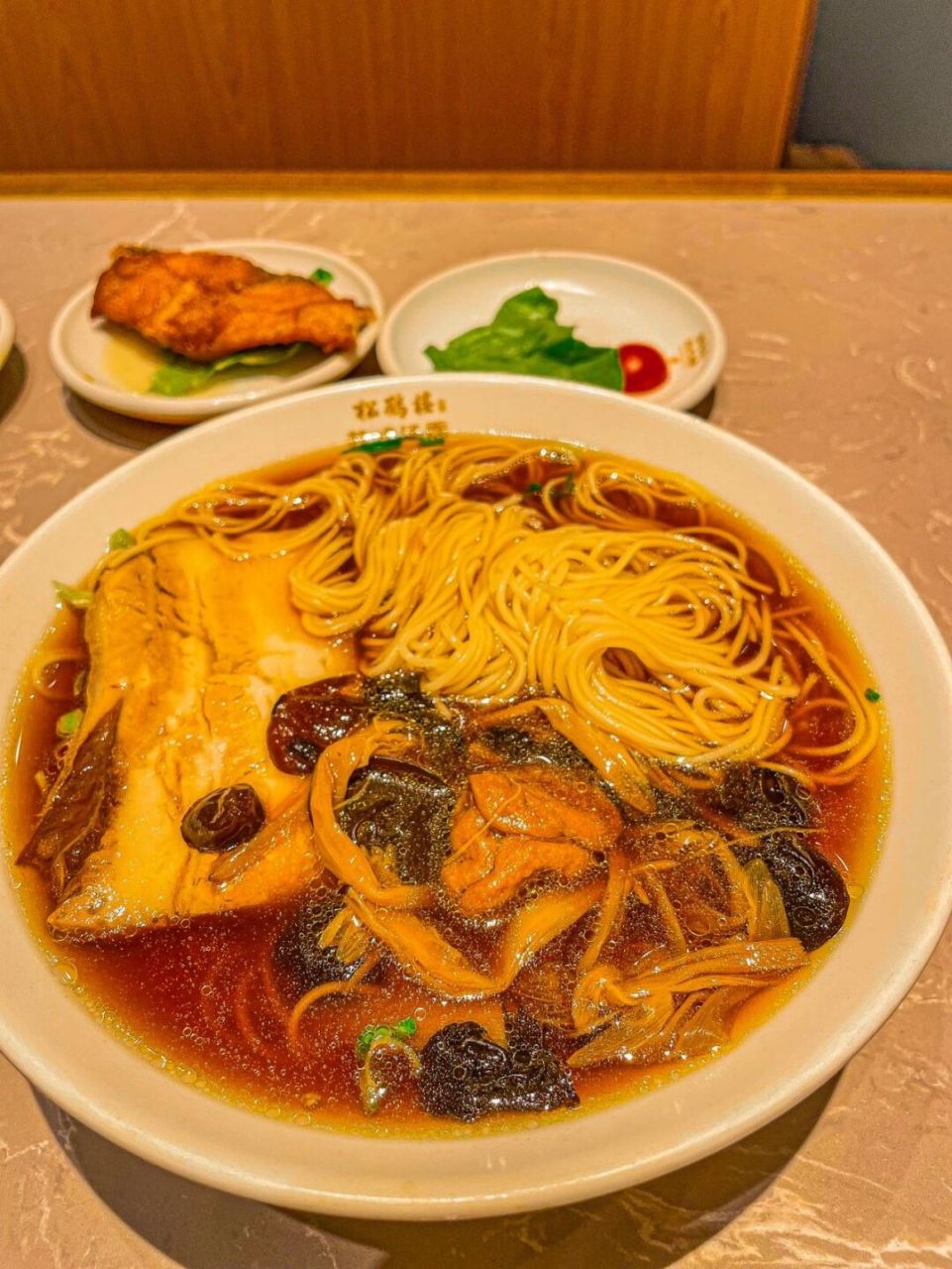 老字号的松鹤楼面馆,吃面我就认准他家 如果让我来给面食排个名次,那