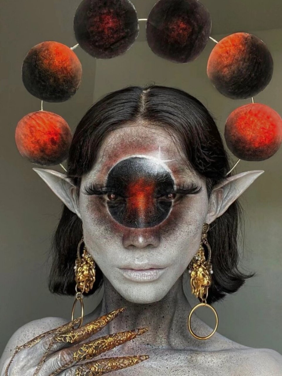 菲律宾的特效化妆师drian pili bautista擅长华丽的暗黑系特效妆容,她