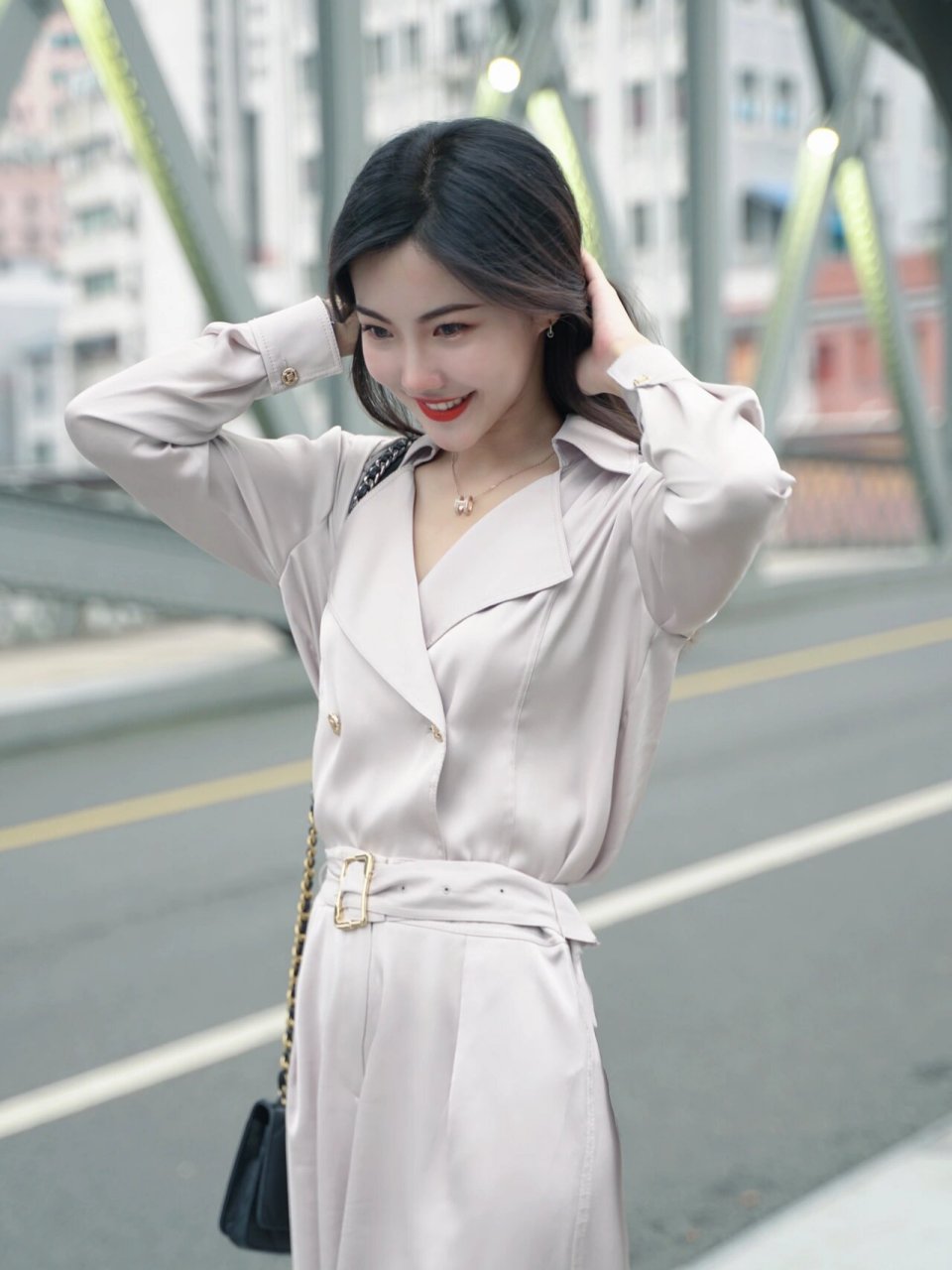 韩滨蔚|"闪闪发光"的金融职场人穿搭 今天我们来扒一扒热播综艺