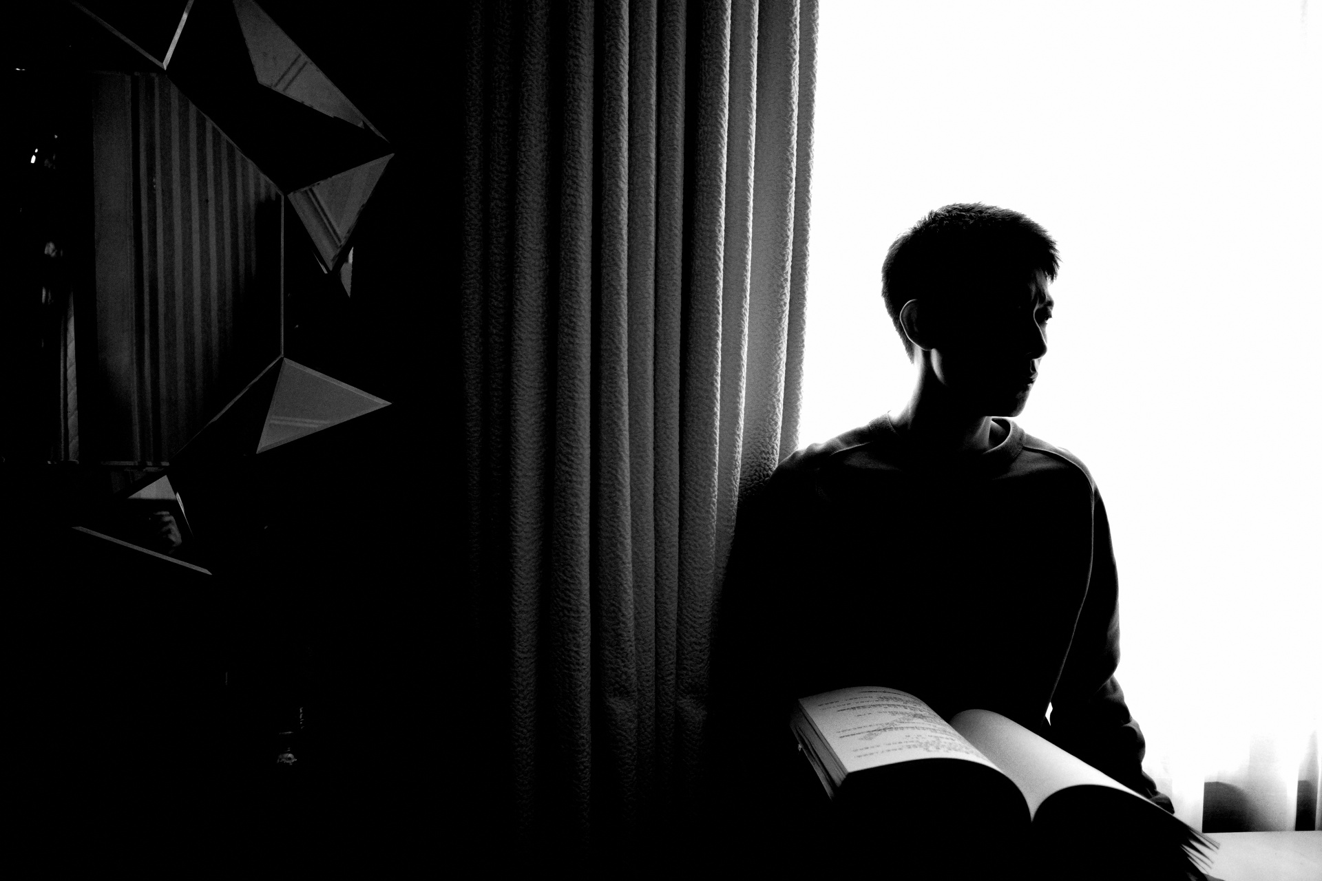 张一山曾少年# 发张黑照!别怪我[三哈]谁让你抢我的物料[微笑]