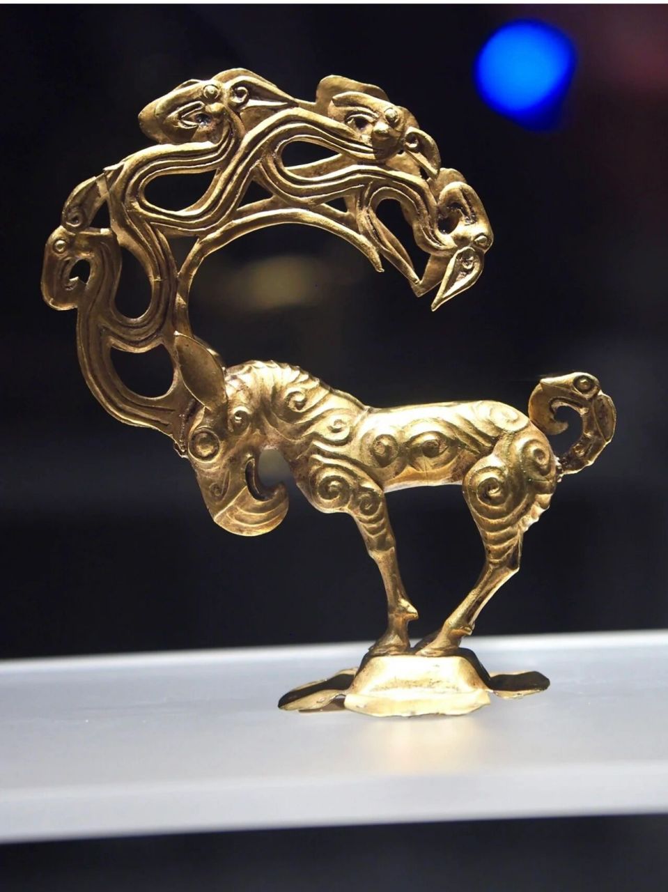 我在博物馆画文物 陕西历史博物馆—金怪兽 	 鹿形金怪兽,高11.