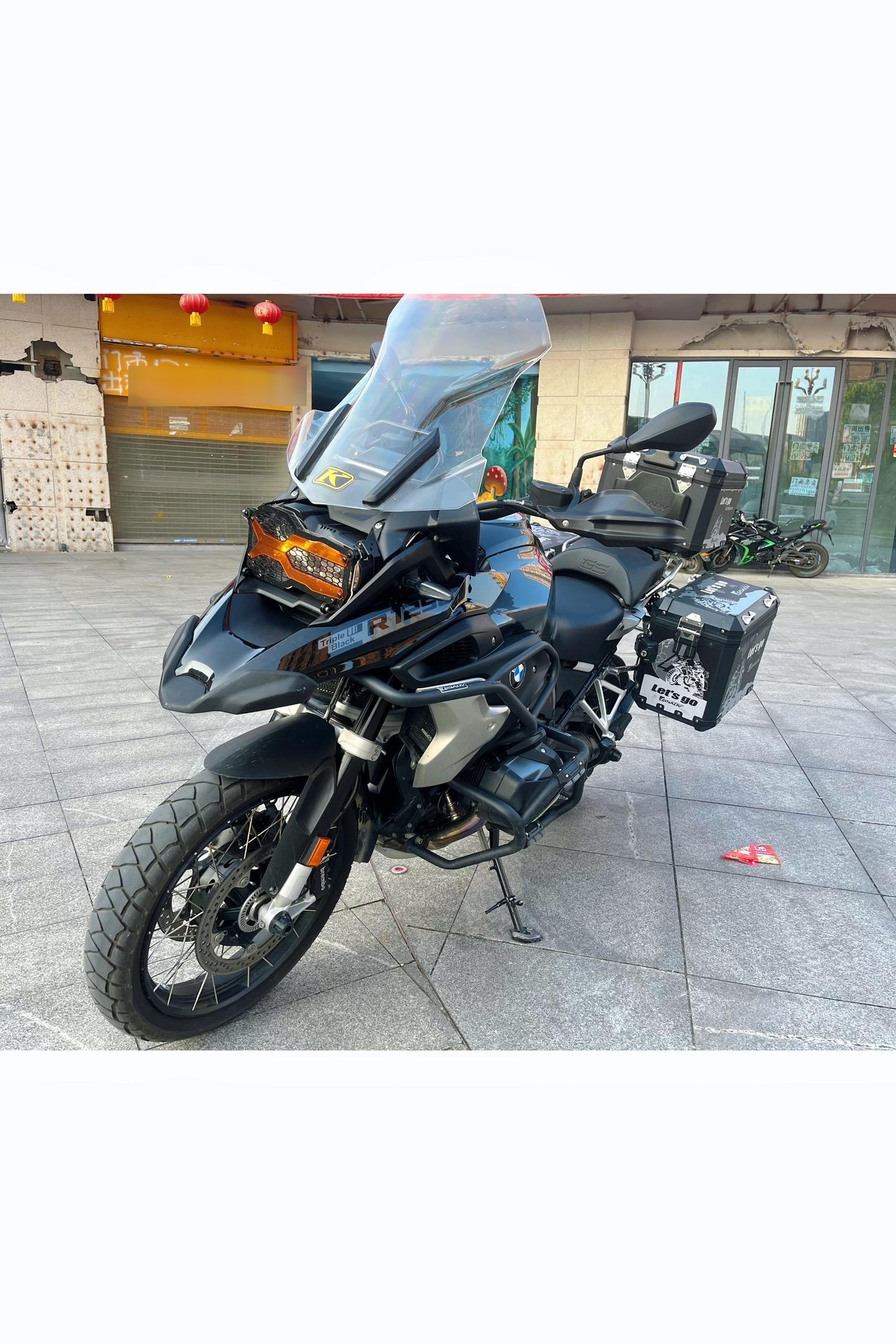 24年宝马1250gs最新款 三黑探险版顶配