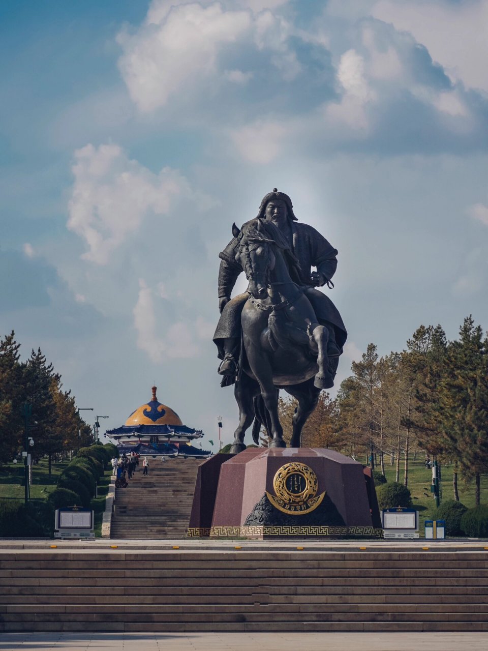 鄂尔多斯丨成吉思汗陵 作为这次胡杨林之旅的中转站