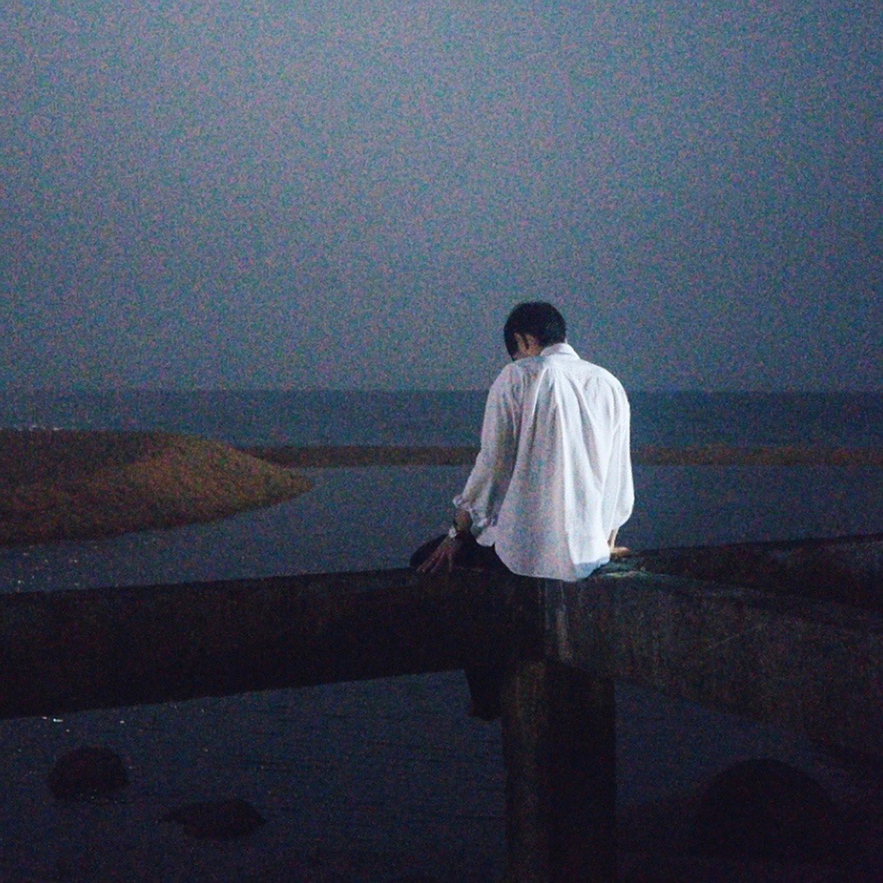 那些充满孤独感男生头像 那些孤独感的男生头像   	 因为孤独是生命的