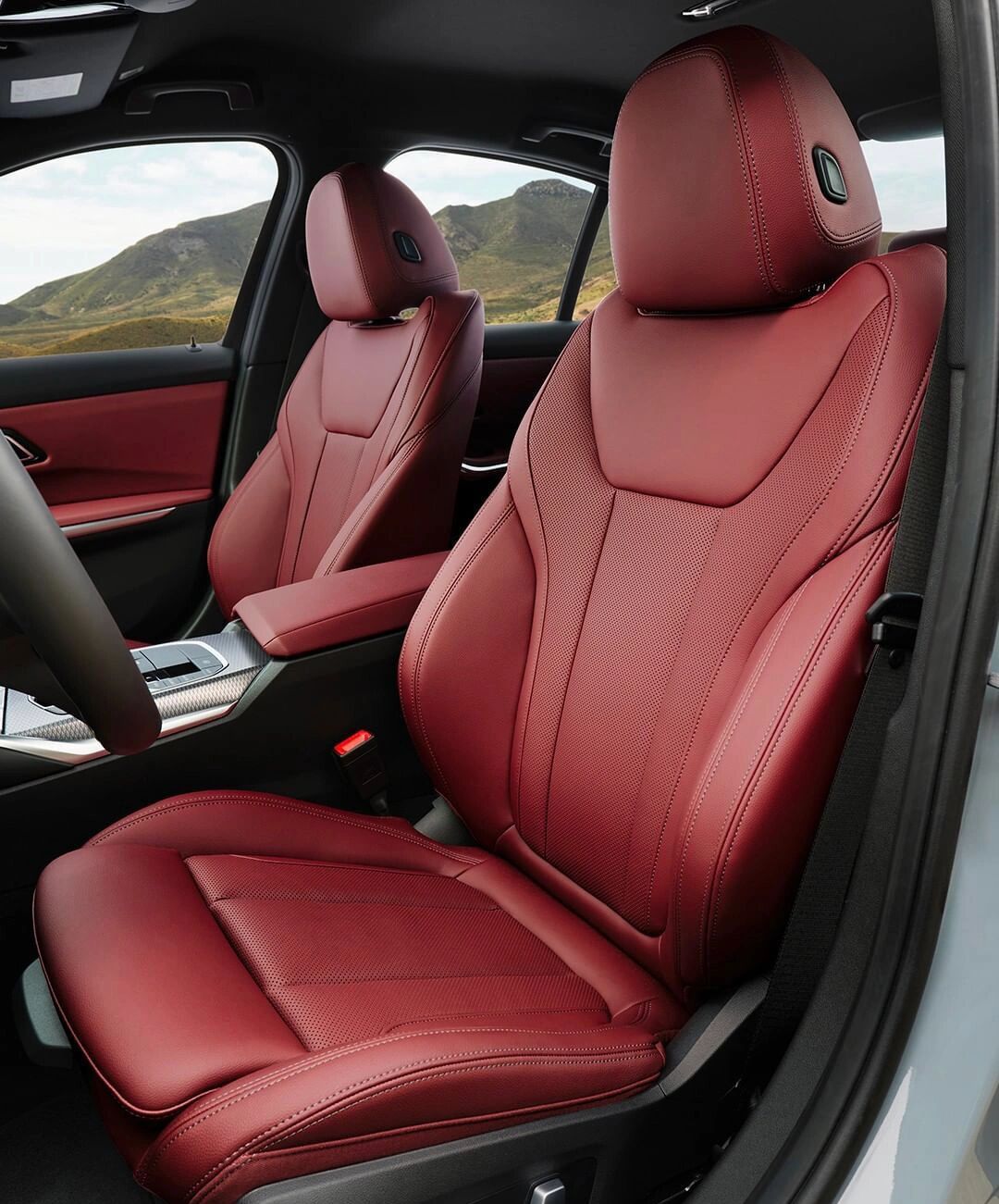 宝马新3系高清大图抢先看,运动豪华再进化 中期改款宝马3系,将于2022