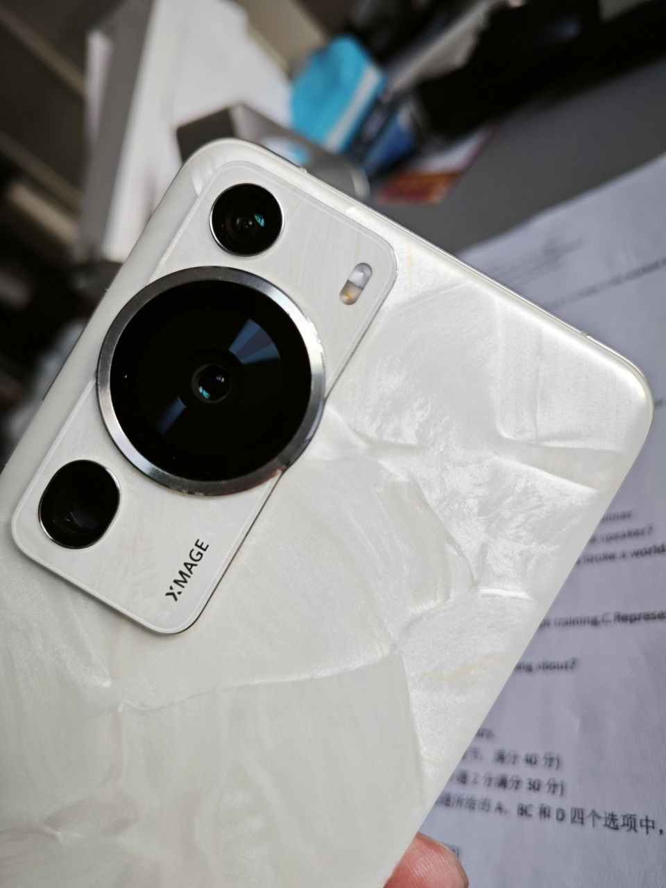 华为p60pro洛可可白真的太好看了.