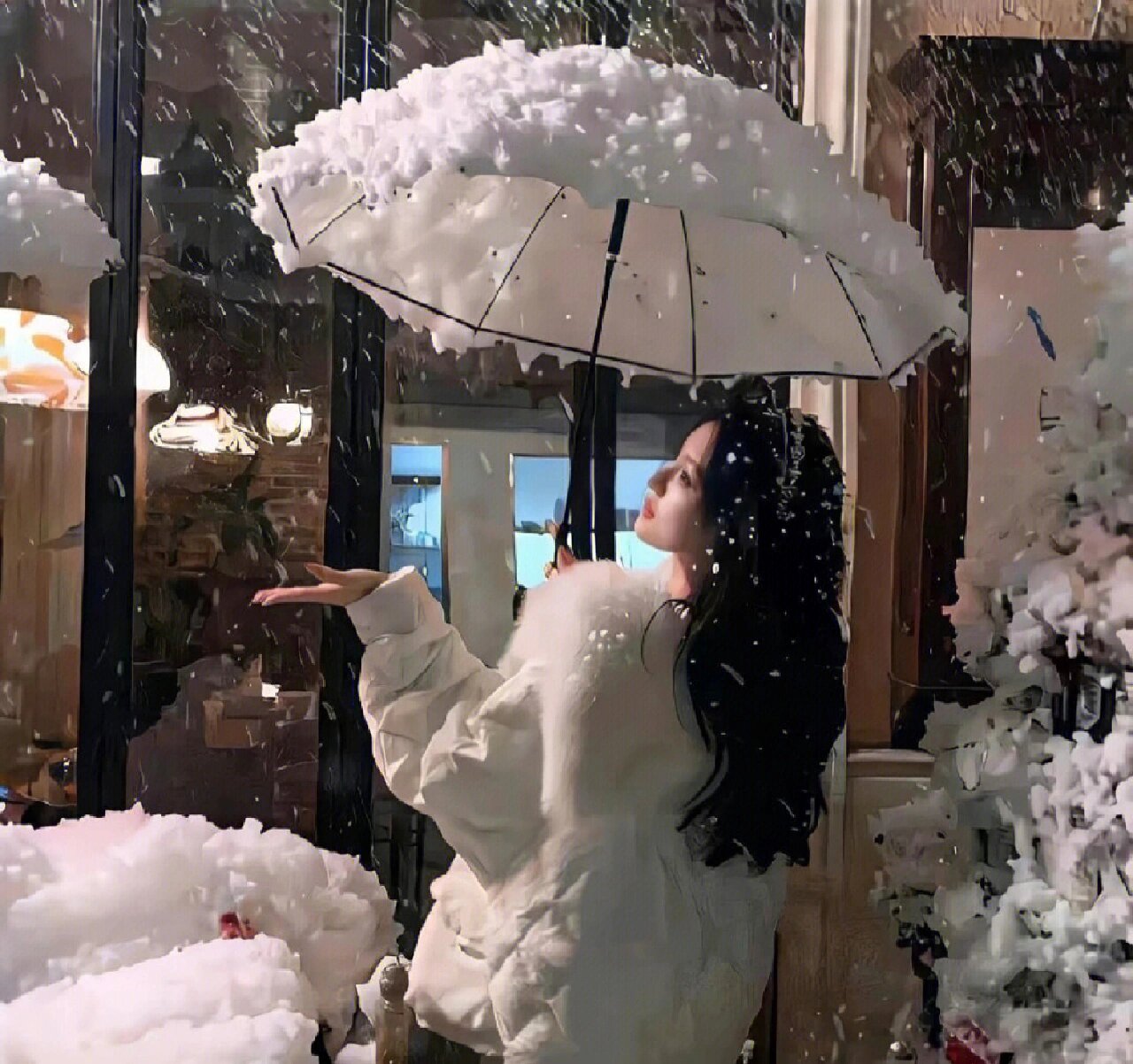 圣诞节头像下雪氛围感女生头像