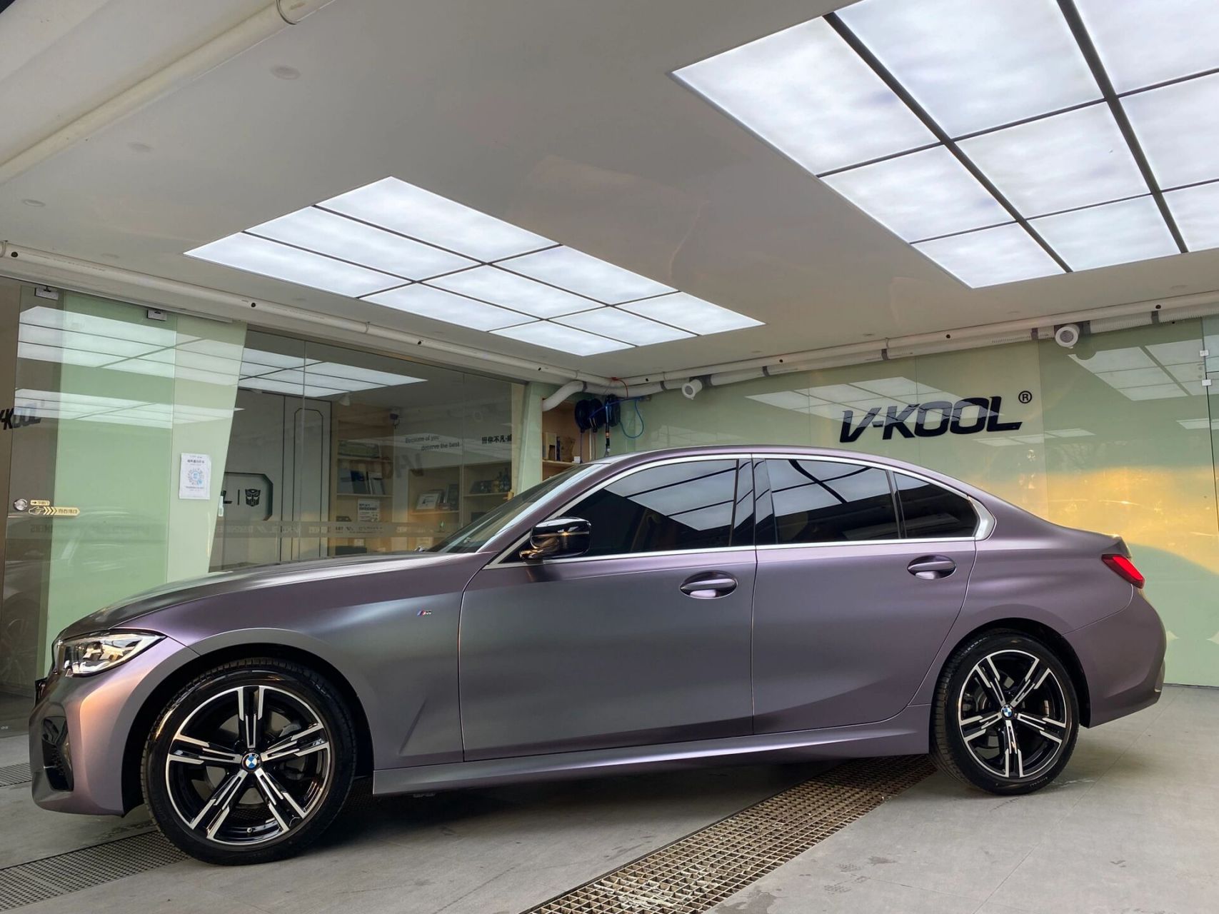 宝马三系改色·卡普里灰紫 选很多颜色 都没有心动的颜色看到卡普里灰