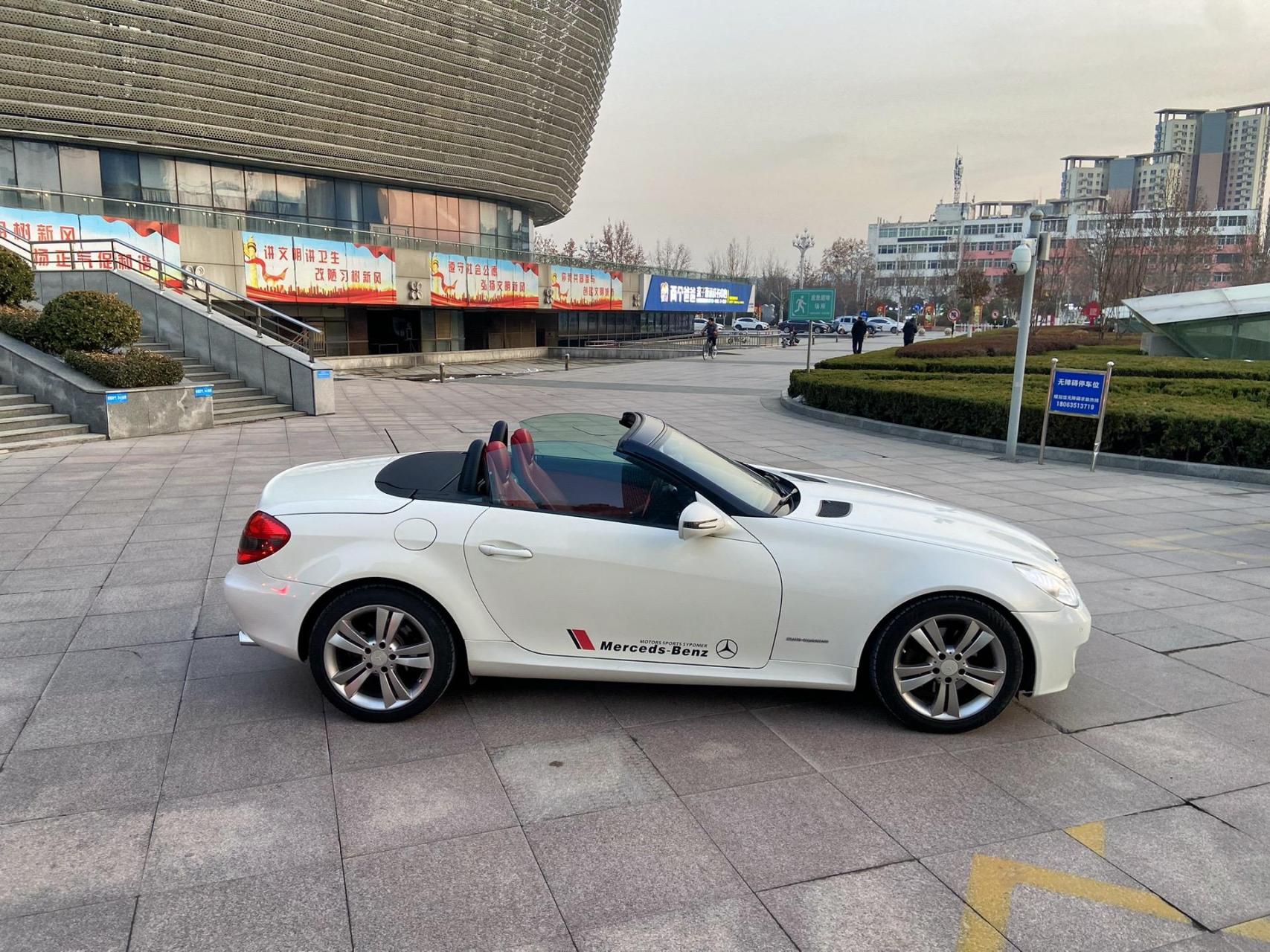 搞定奔驰slk200敞篷小跑,1.8t新车落地78万 车况原版审车保险齐全