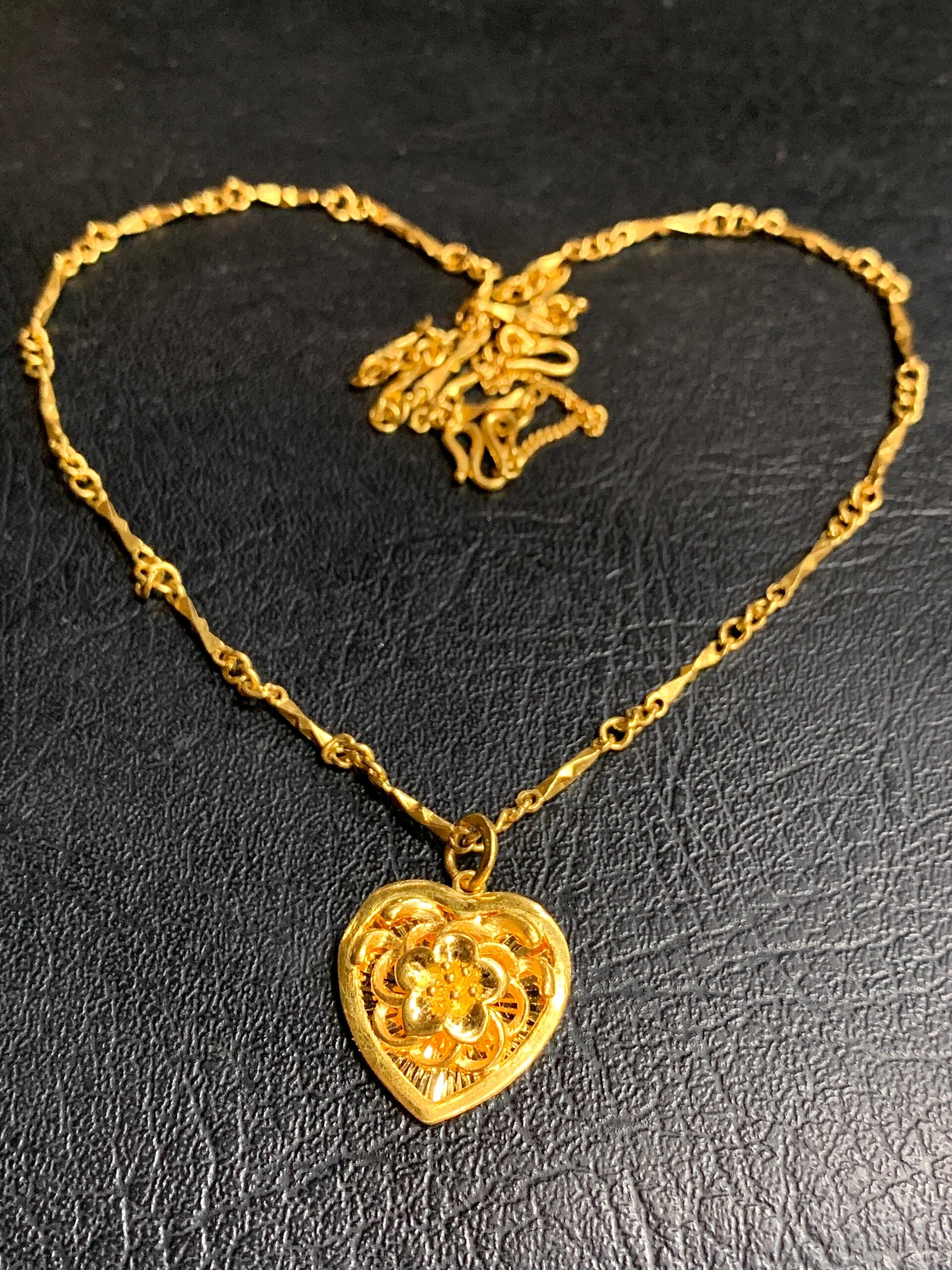 老式金项链搭复古爱心吊坠