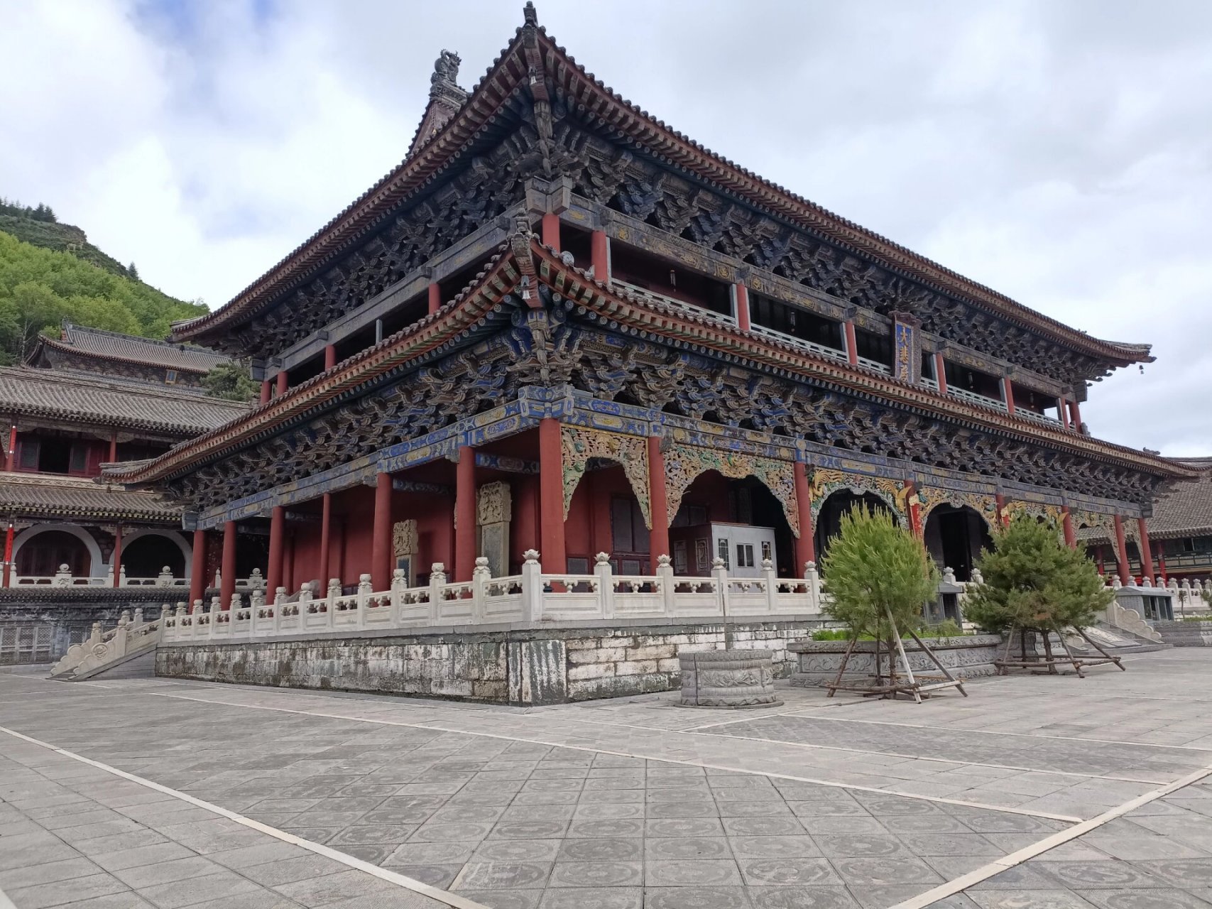 五台山金阁寺 #随手拍的好风景# 金阁寺位于五台山南台之北,中台之南
