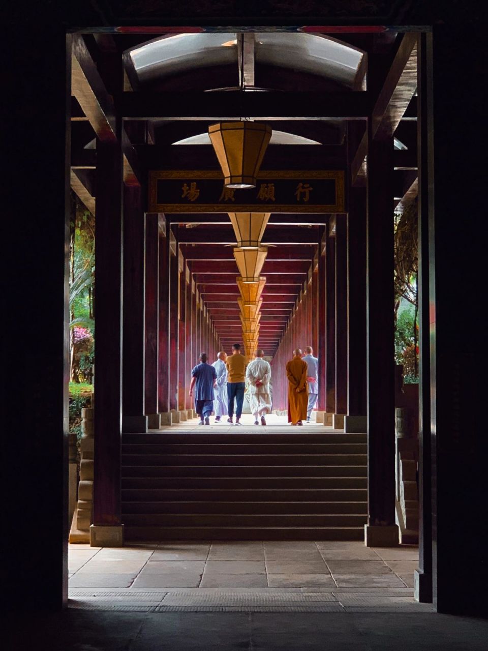 朋友跟我说一般本地人才会进这个寺庙,尤其疫情后更没有人了.