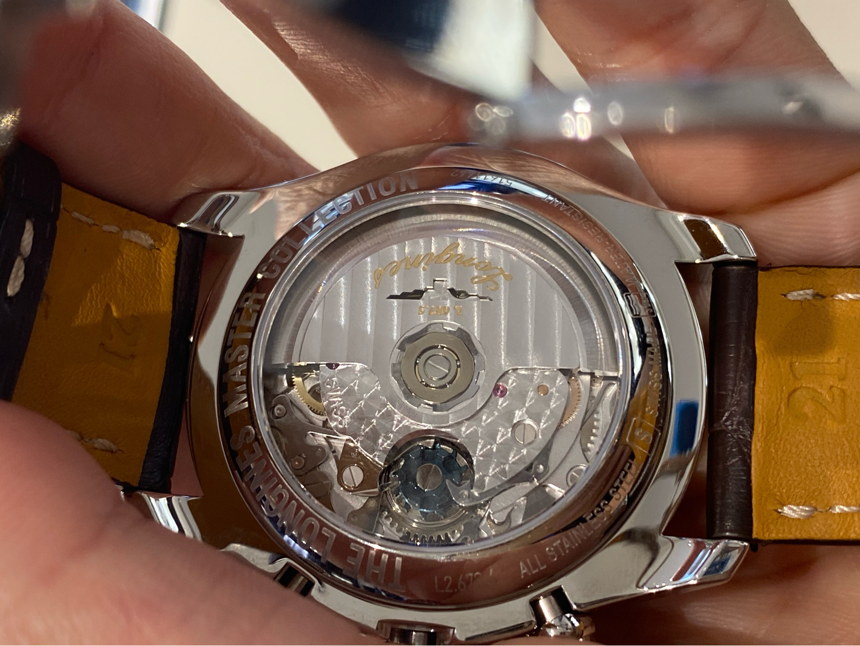 浪琴名匠系列八针月相 这款是名匠系列最复杂的机芯,零件最多,功能最