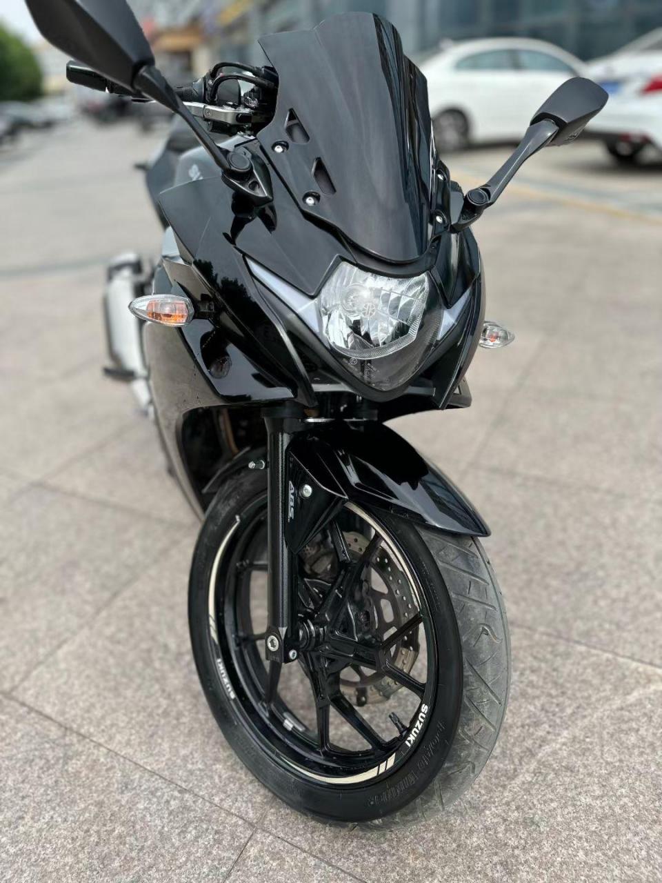 最新到货一台铃木gsx黑武士版本 【品牌型号】铃木gsx 【行驶里程】